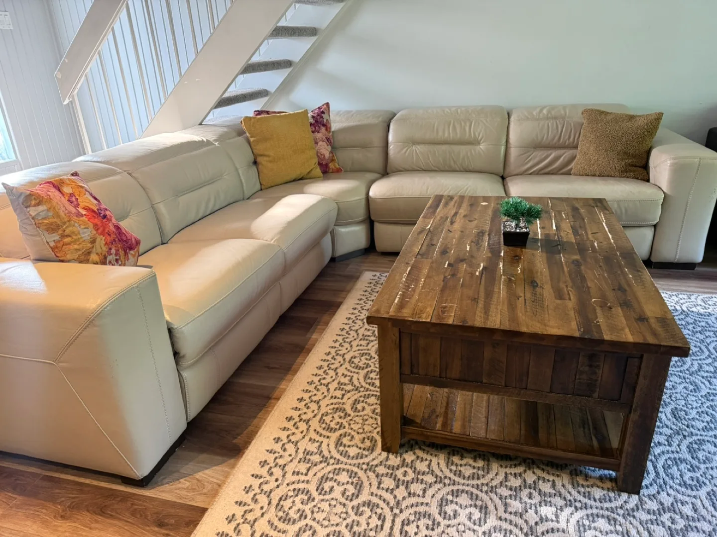 Quick Sale – Cream Genuine Leather L-Shaped Recliner Sofa image indicator(4)