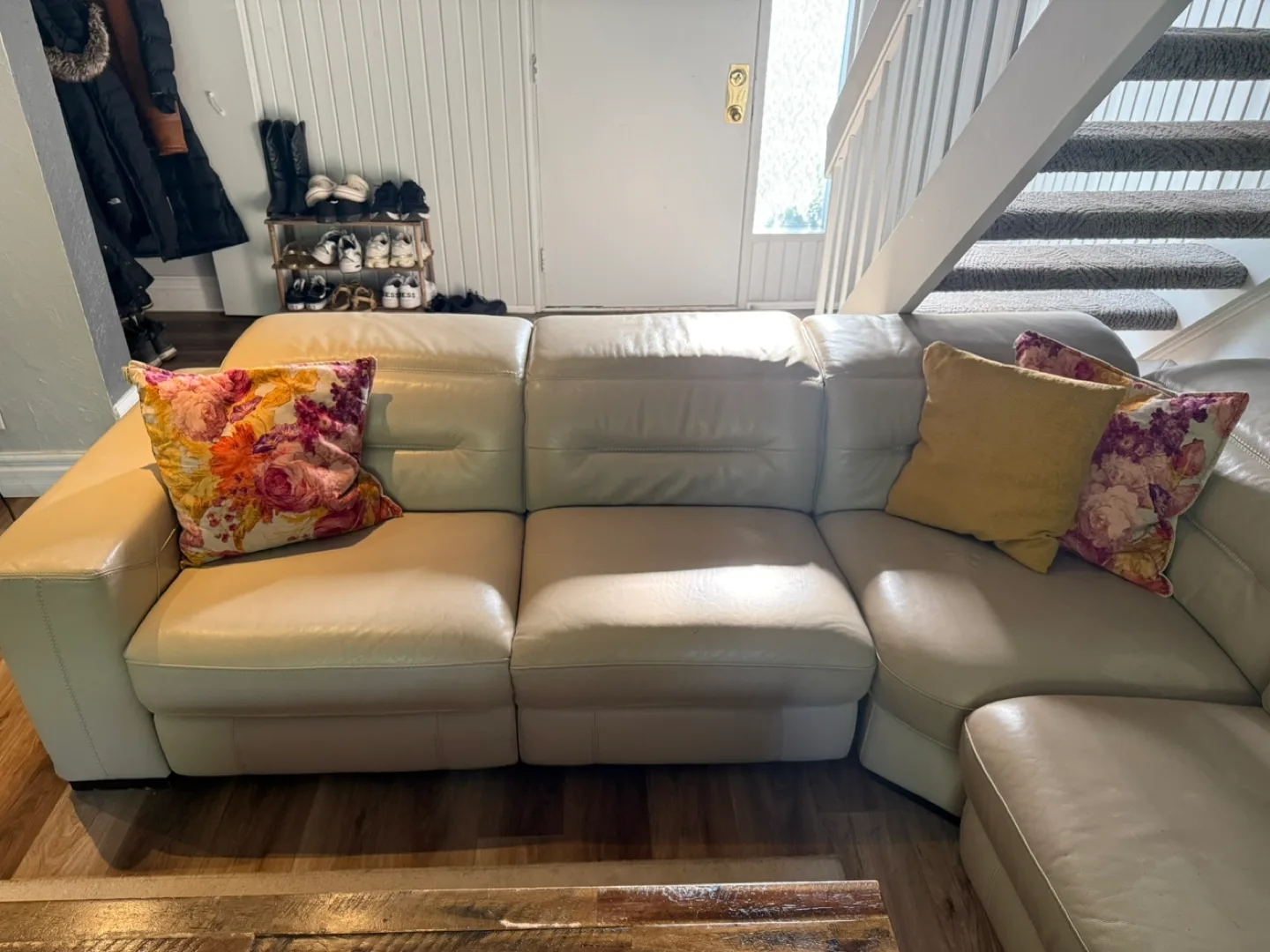 Quick Sale – Cream Genuine Leather L-Shaped Recliner Sofa image indicator(3)