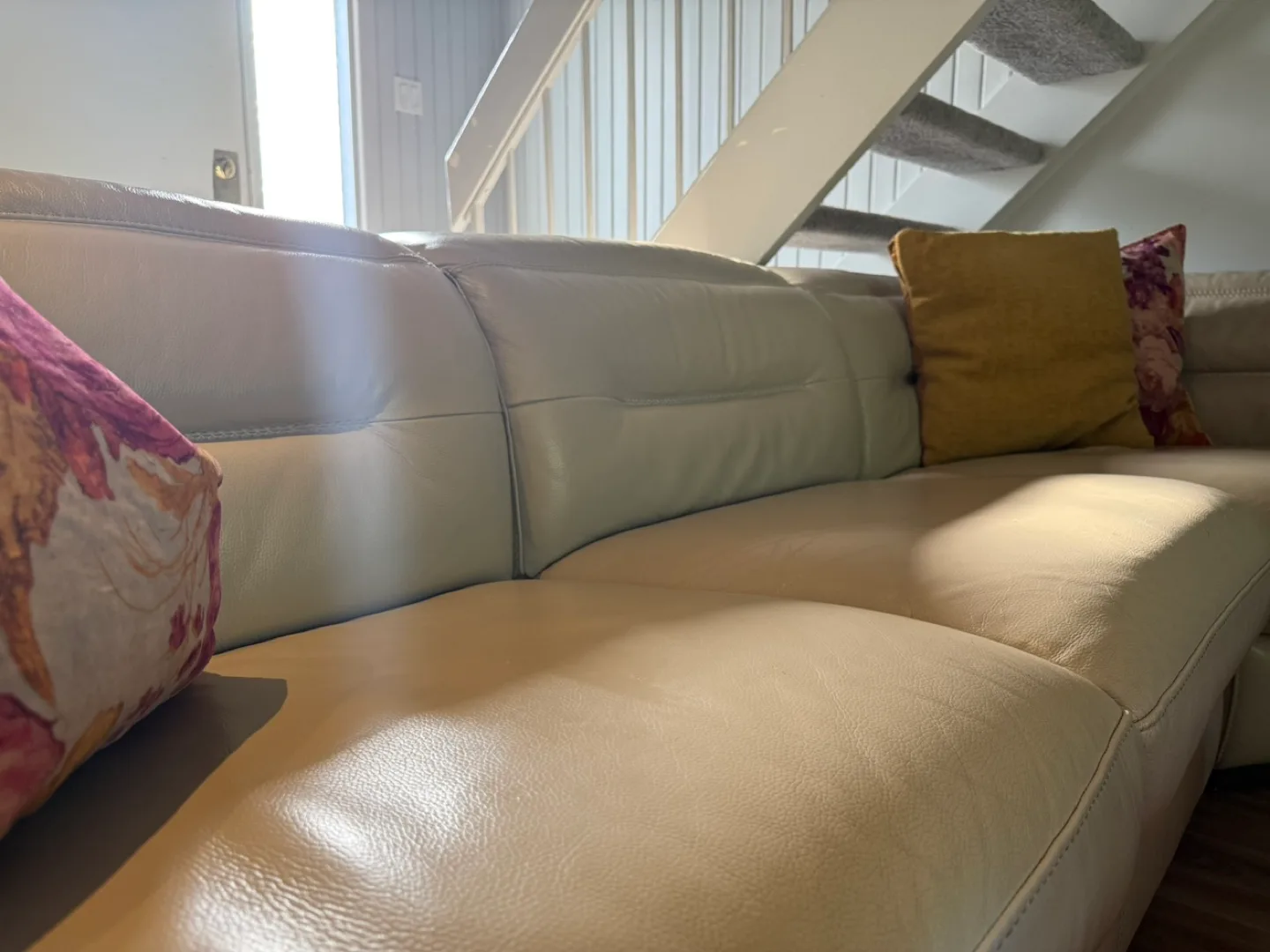 Quick Sale – Cream Genuine Leather L-Shaped Recliner Sofa image indicator(8)