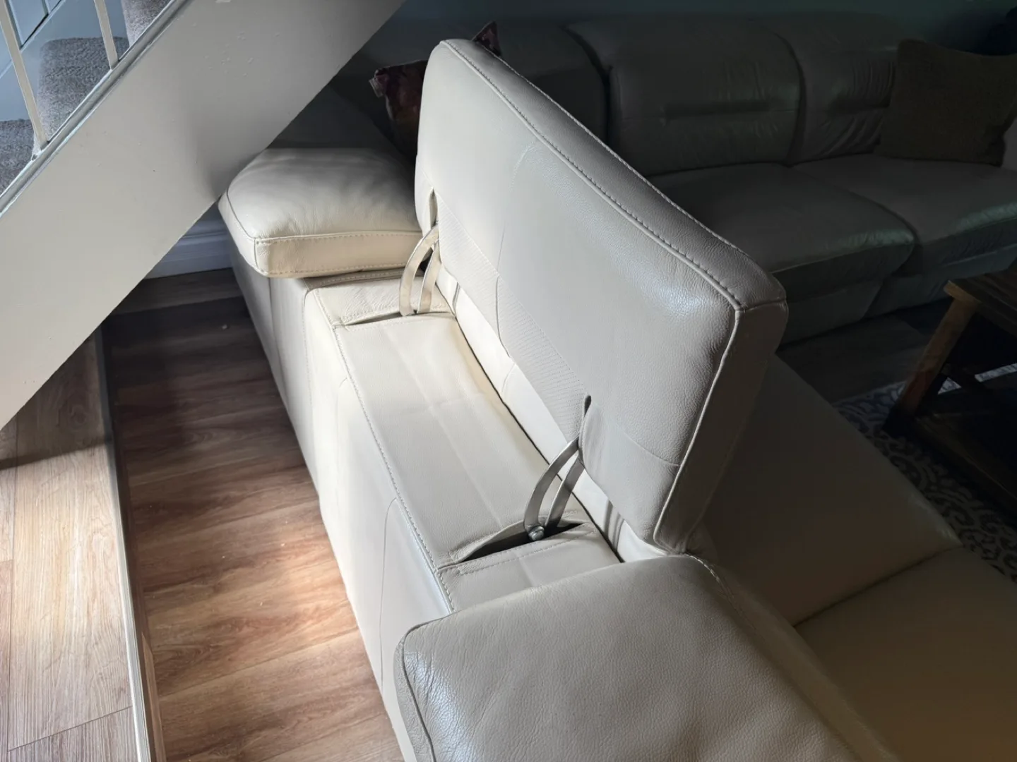 Quick Sale – Cream Genuine Leather L-Shaped Recliner Sofa image indicator(6)