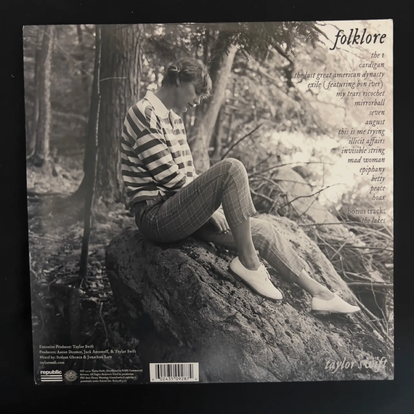 Taylor Swift Folklore - Target Exclusive Red Vinyl image indicator(5)
