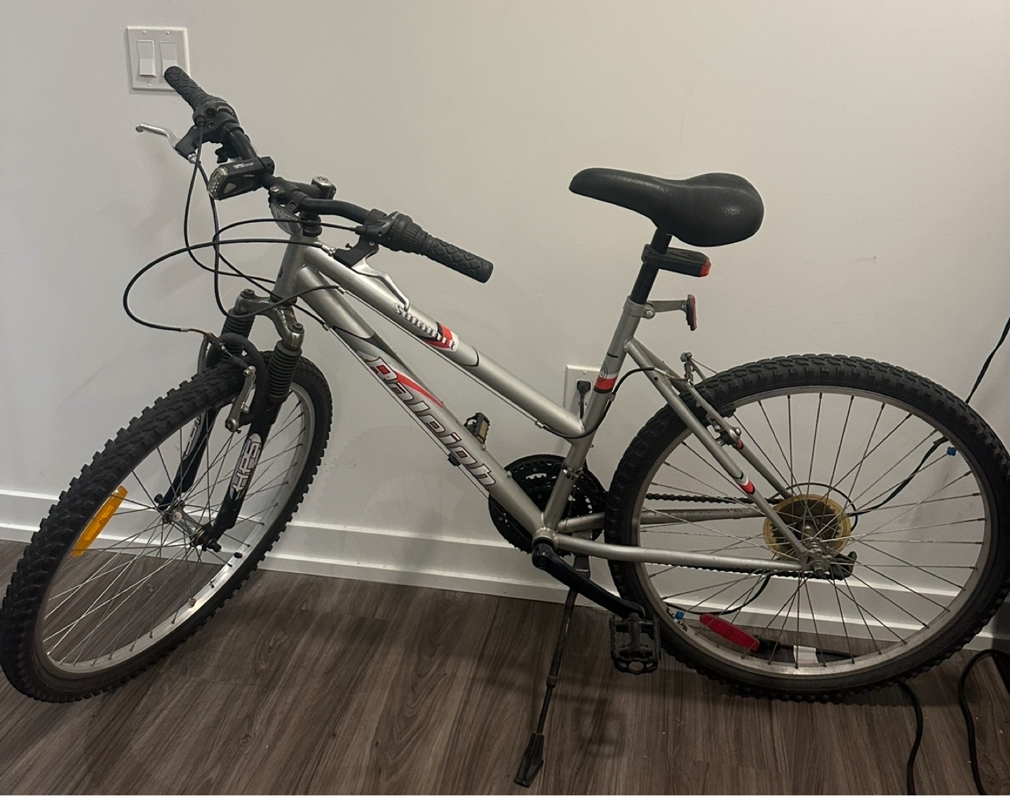 Raleigh Summit Mountain Bike - Silver