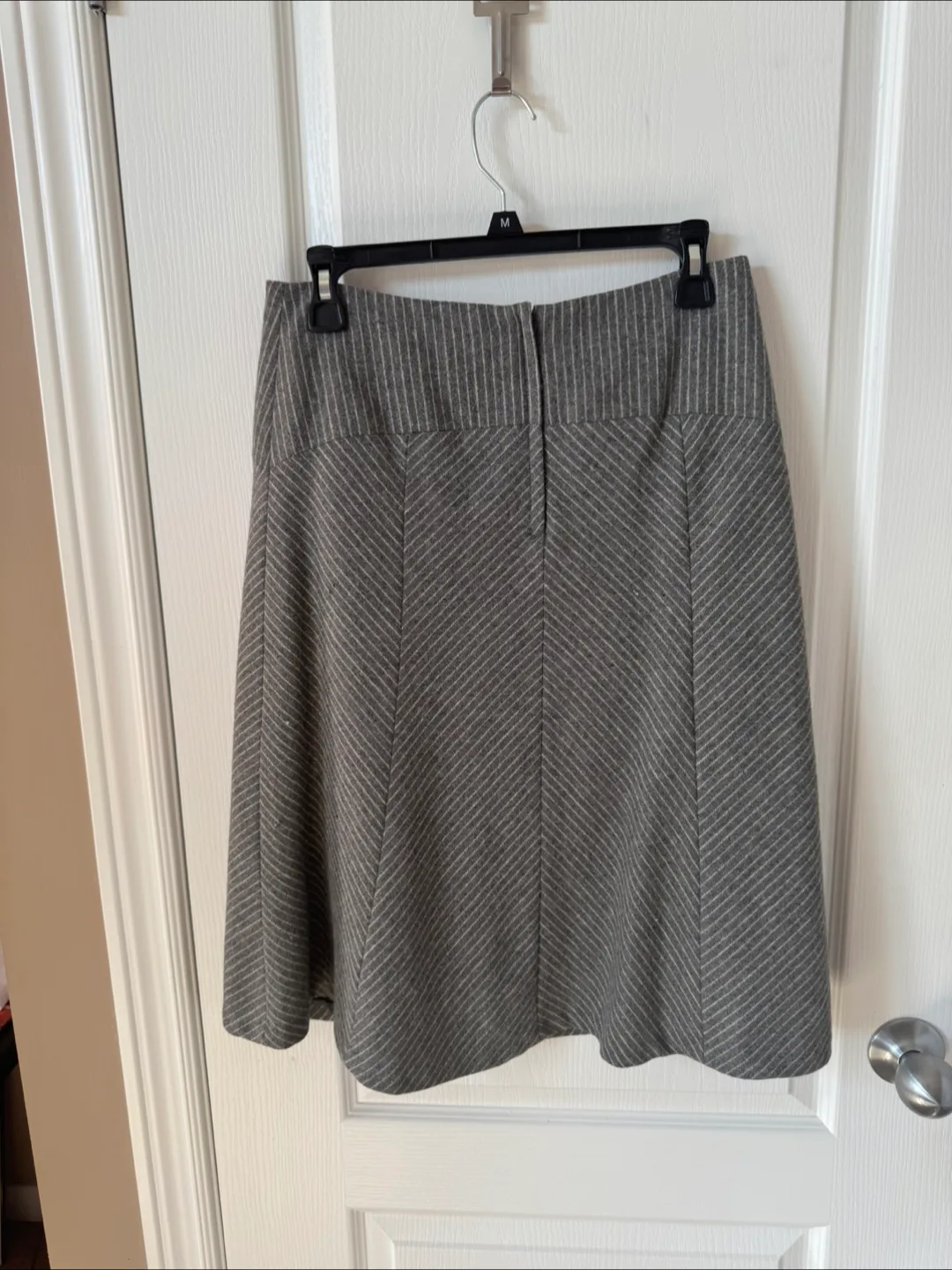 RW&CO. Grey Pinstripe Skirt - Size 4 image indicator(4)