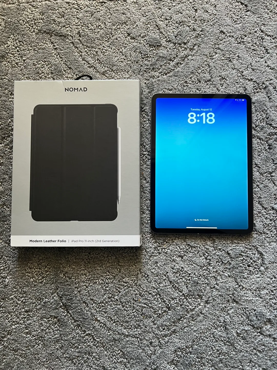 iPad Pro 11 2nd generation 128gb with case thumbnail