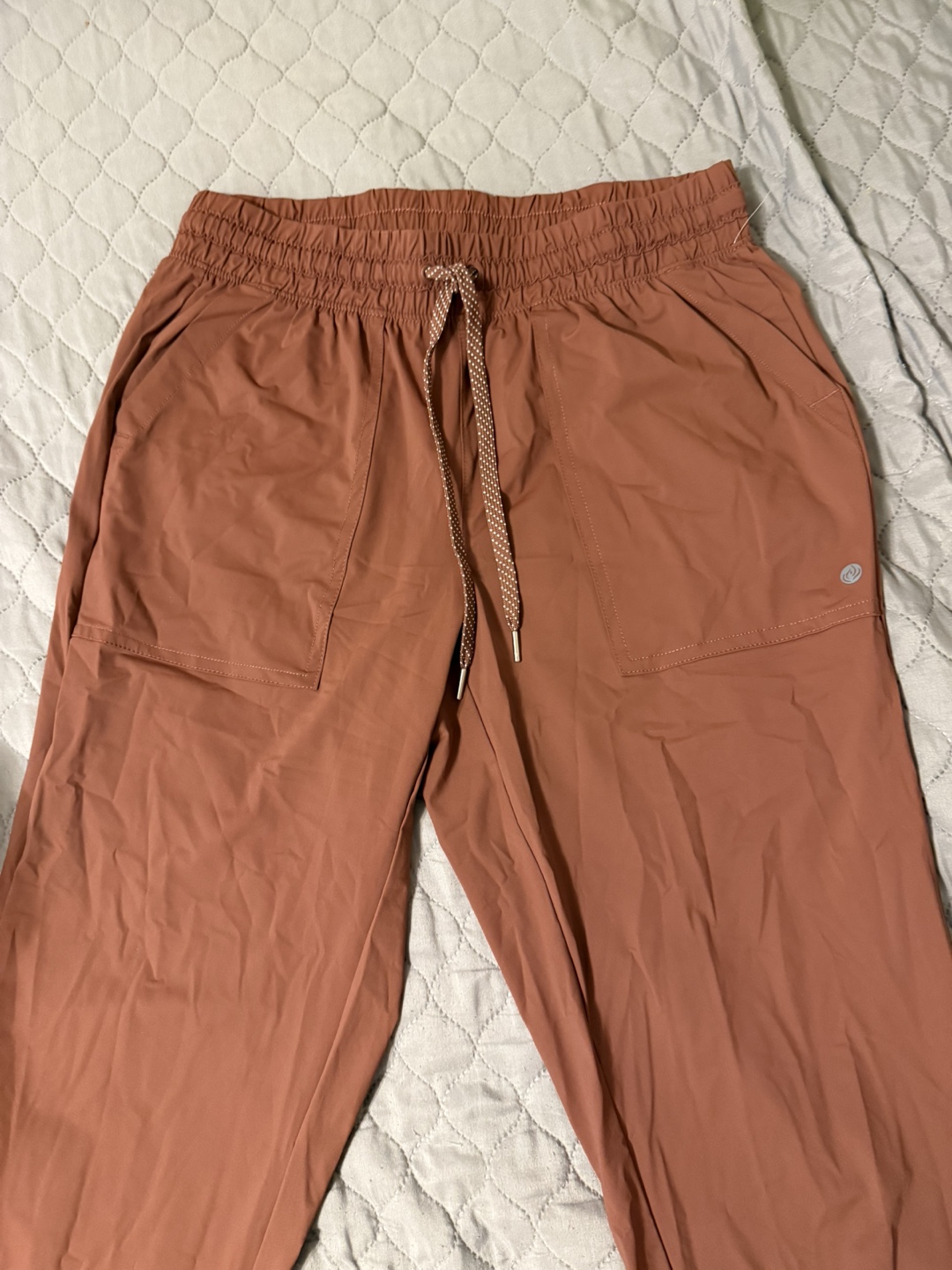 apana Jogger Pants - Size M