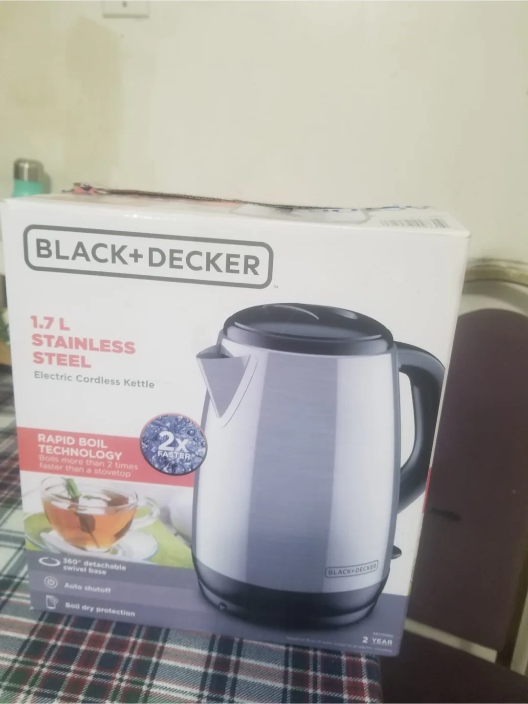 Black+Decker 1.7L Stainless Steel Kettle - New image indicator(2)