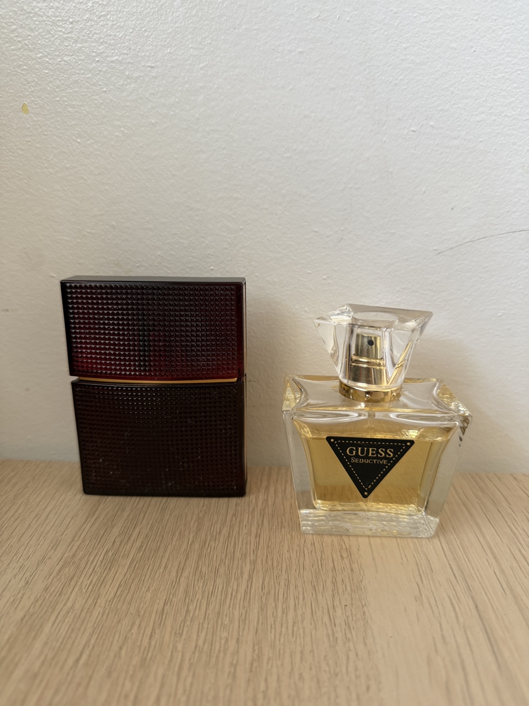 Perfumes - Guess, Elizabeth Taylor, Nirvana - photo 2