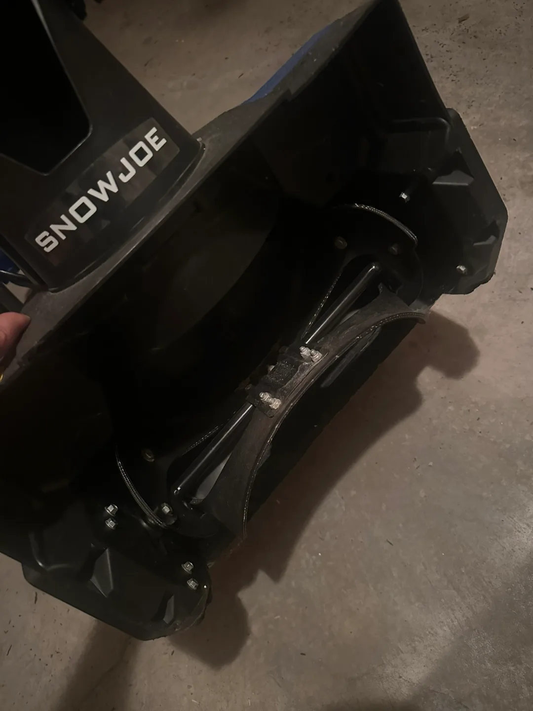 Snow Joe Cordless Electric Snow Blower image indicator(2)