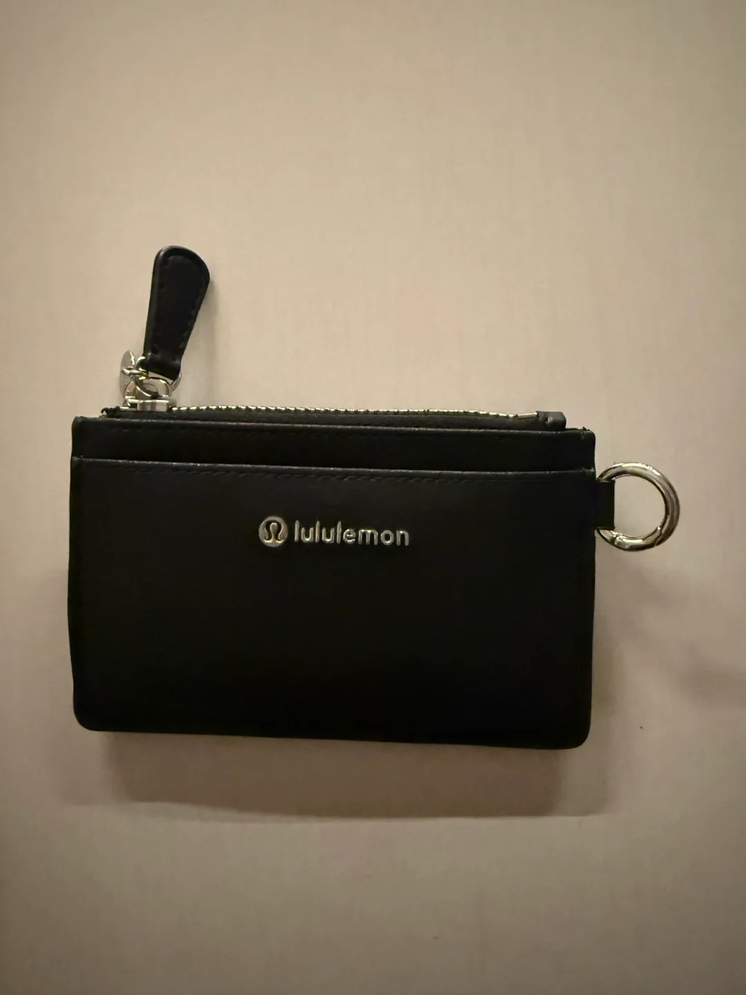 Lululemon Black Card Holder image indicator(2)