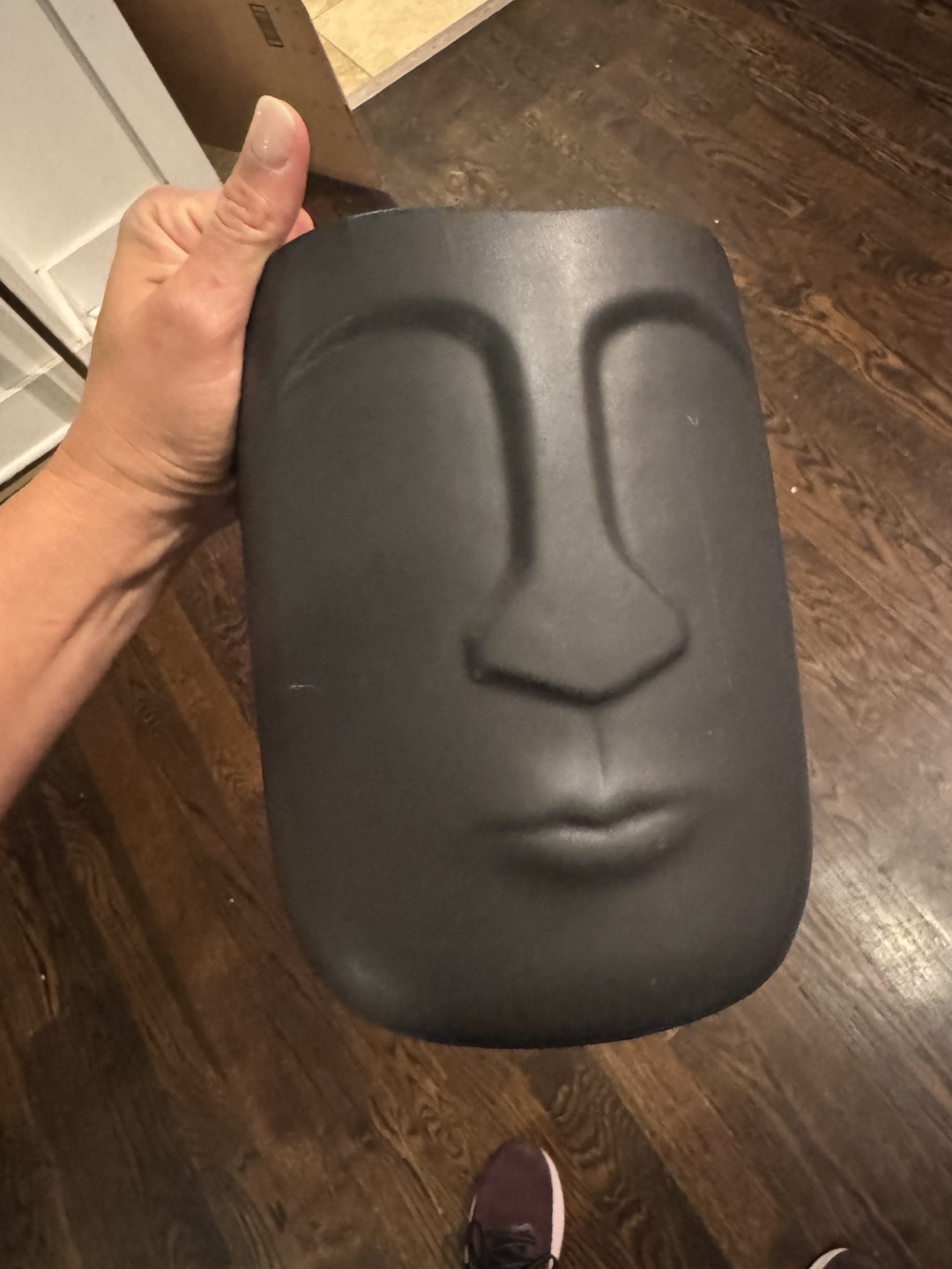 Black base in ceramic