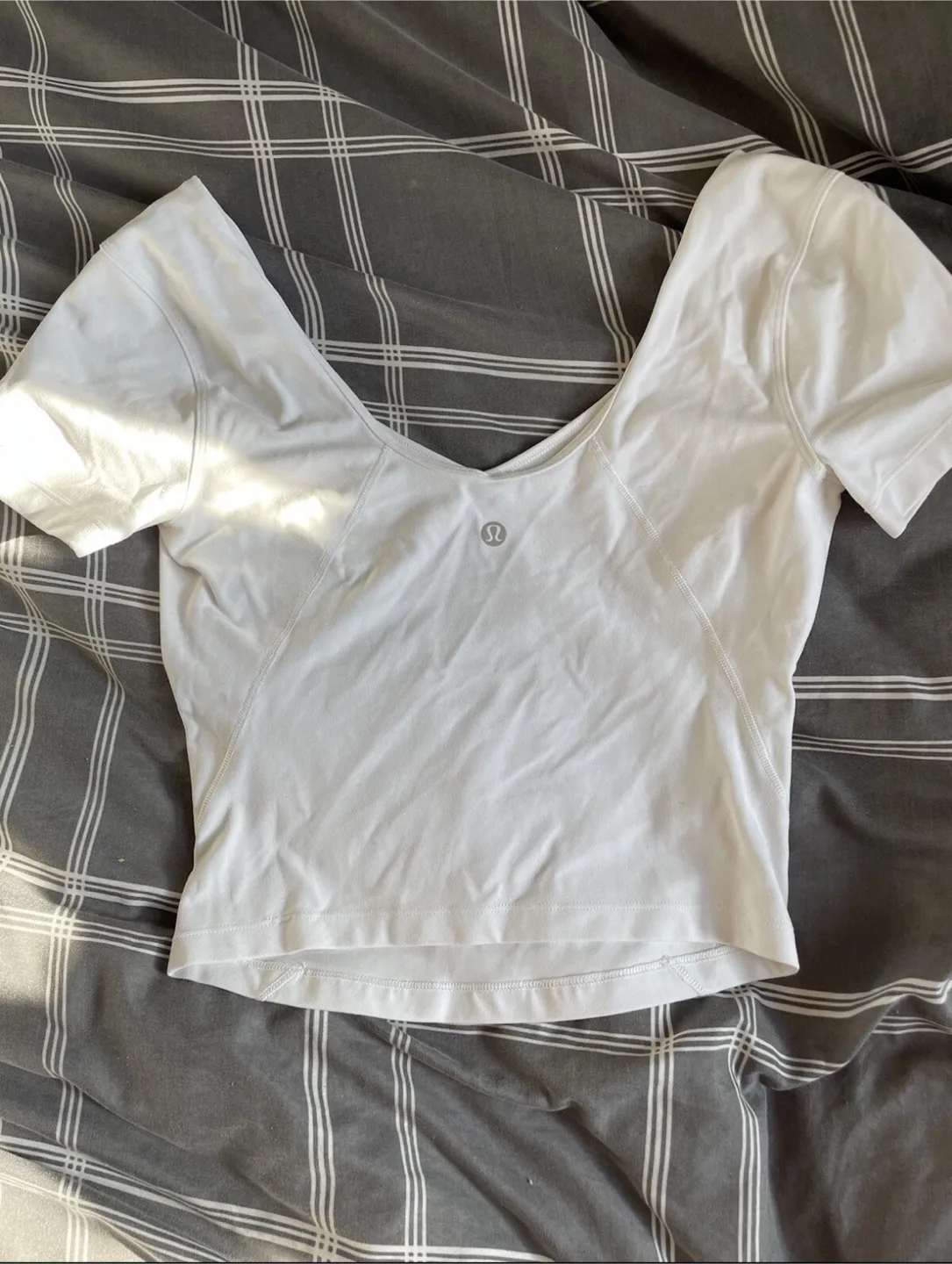 Lululemon White Top image indicator(2)