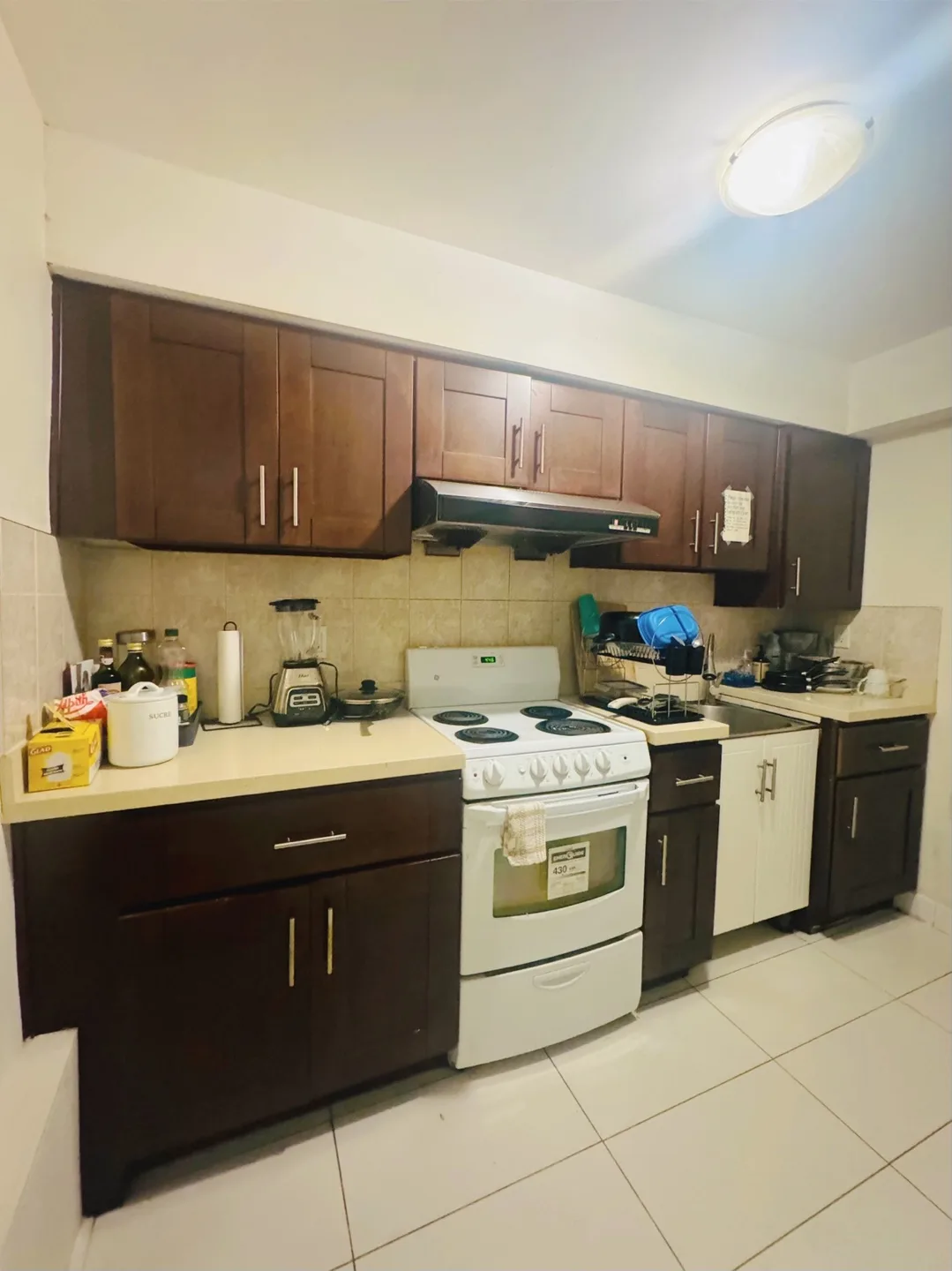 🏠 Half-Basement Rooms for Rent - Burnaby Mountain image indicator(7)