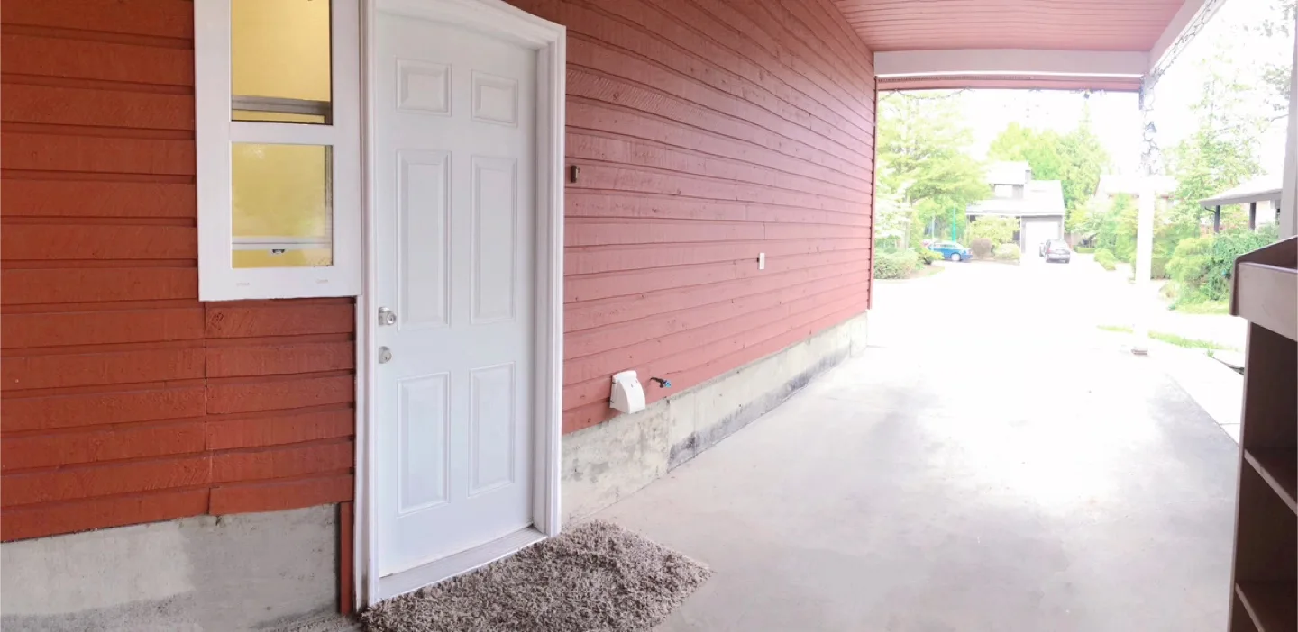 🏠 Half-Basement Rooms for Rent - Burnaby Mountain image indicator(9)