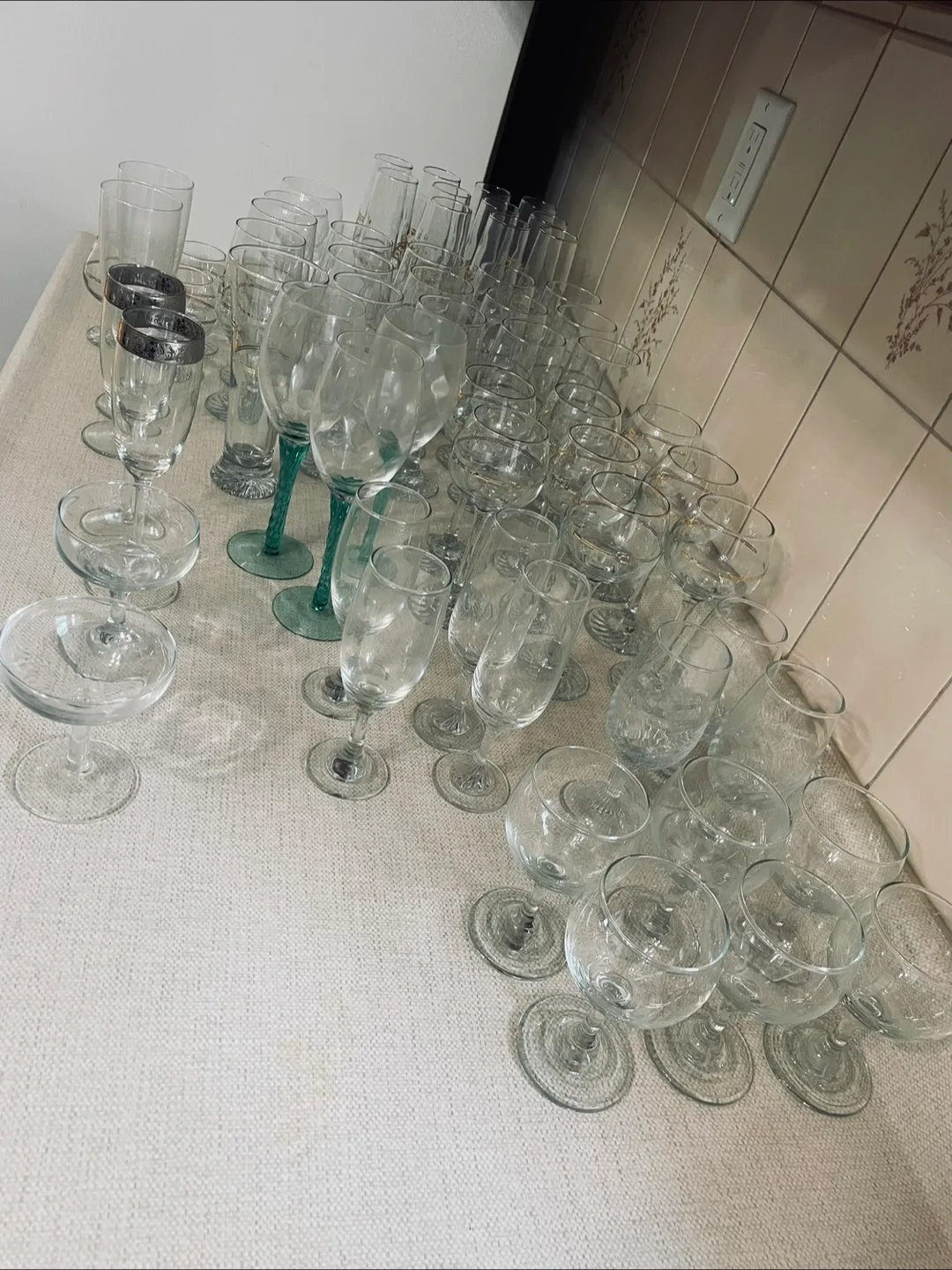 Mixed Glassware Set thumbnail