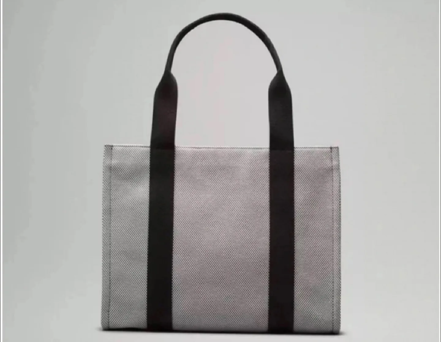 New Lululemon Two-Tone Canvas Tote Bag-10L ( Price is Firm) image indicator(3)