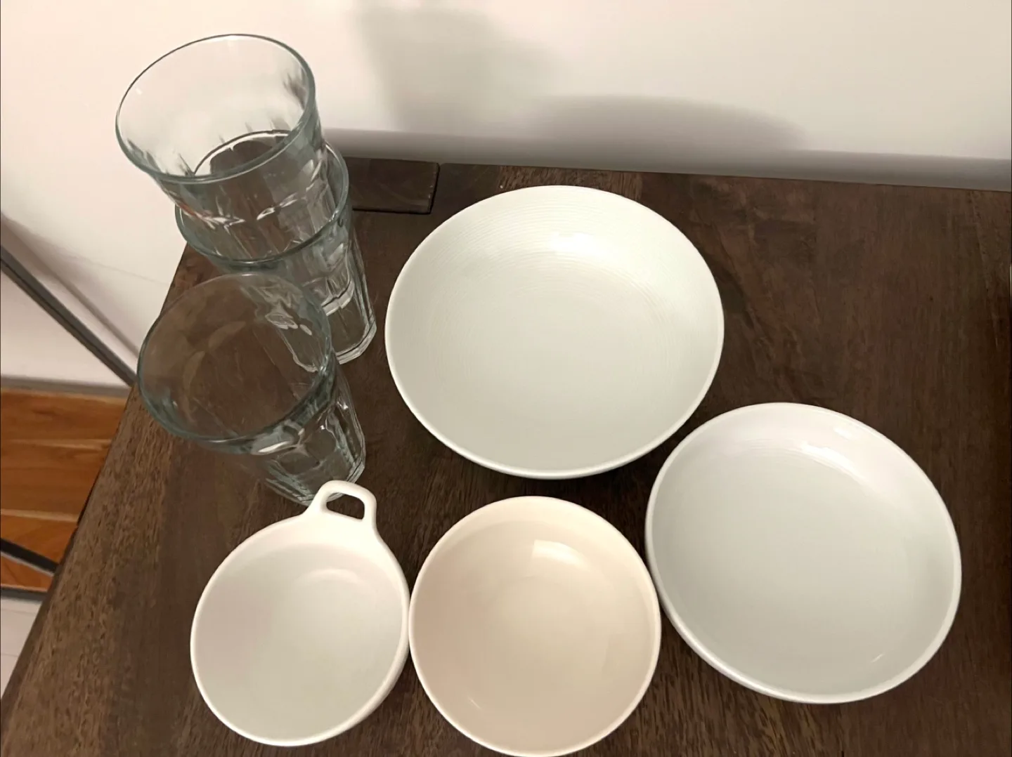Dinnerware bundle of 7 image indicator(2)