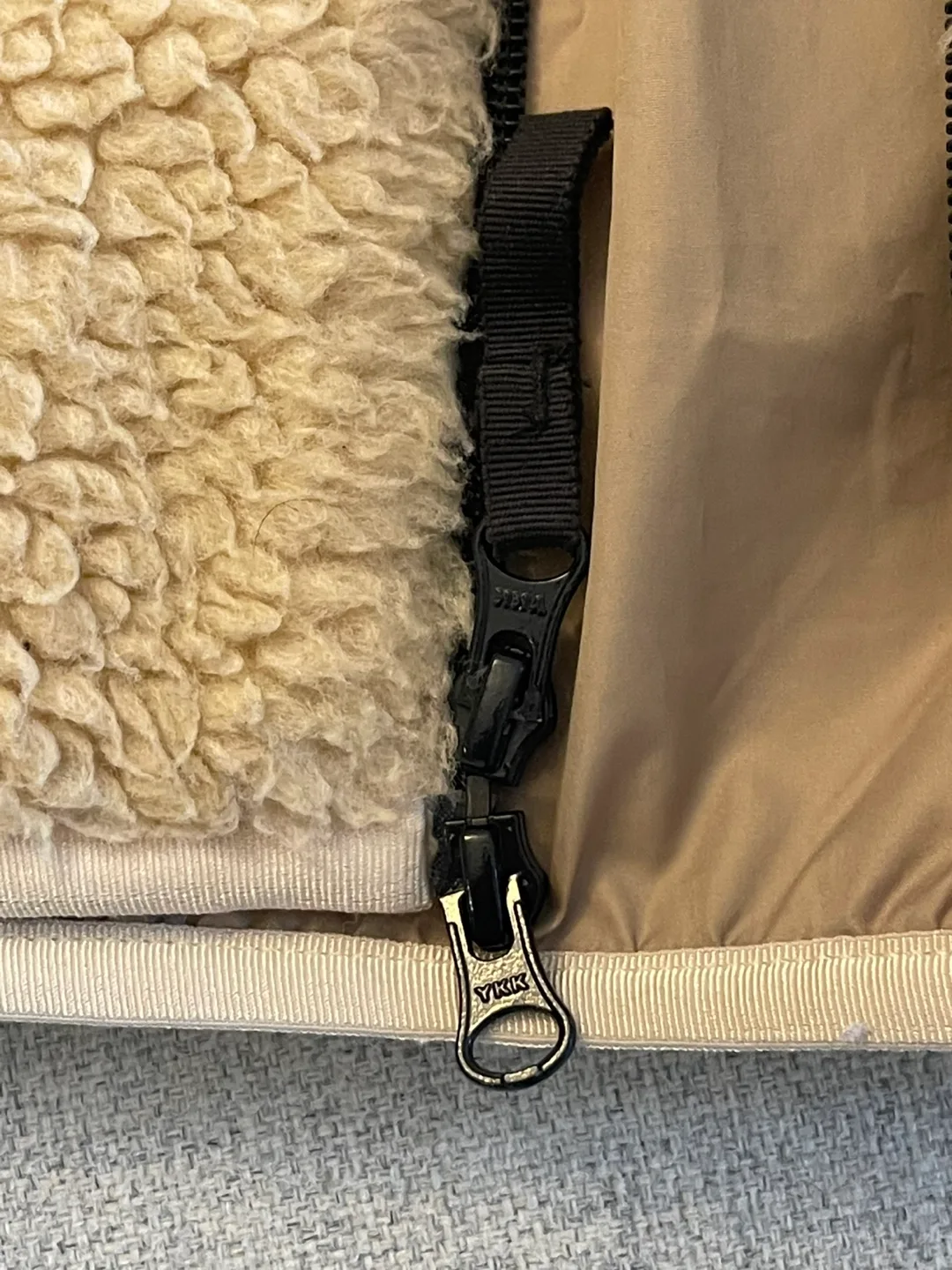 Everlane Fleece Bomber Jacket - Size M image indicator(4)