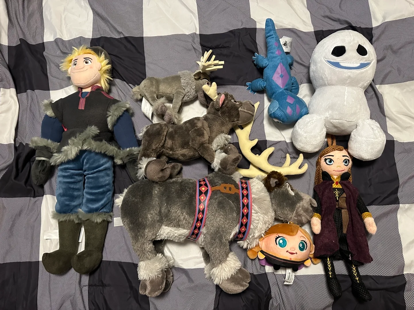 Disney Frozen Plush Dolls - Kristoff & Sven thumbnail