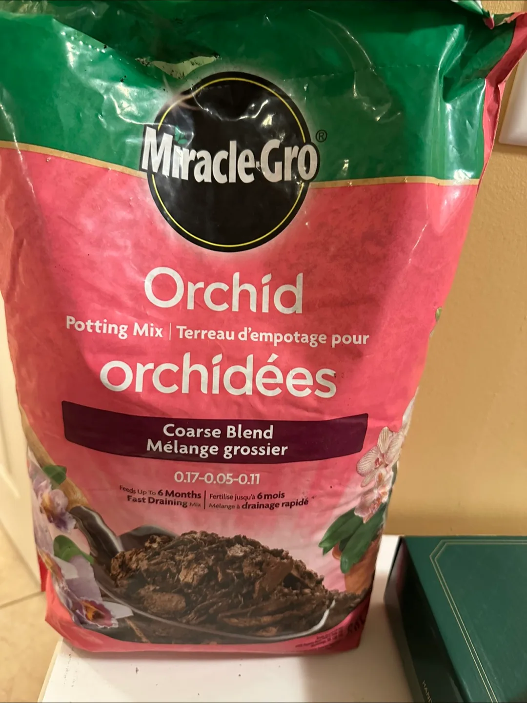 Free Miracle-Gro Orchid Potting Mix thumbnail