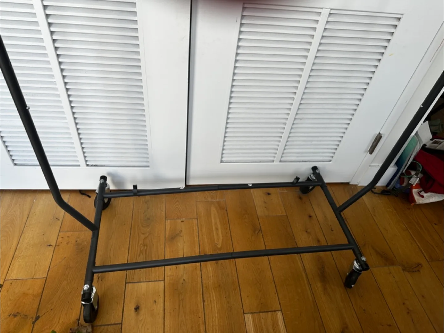 Large clothing rack image indicator(2)