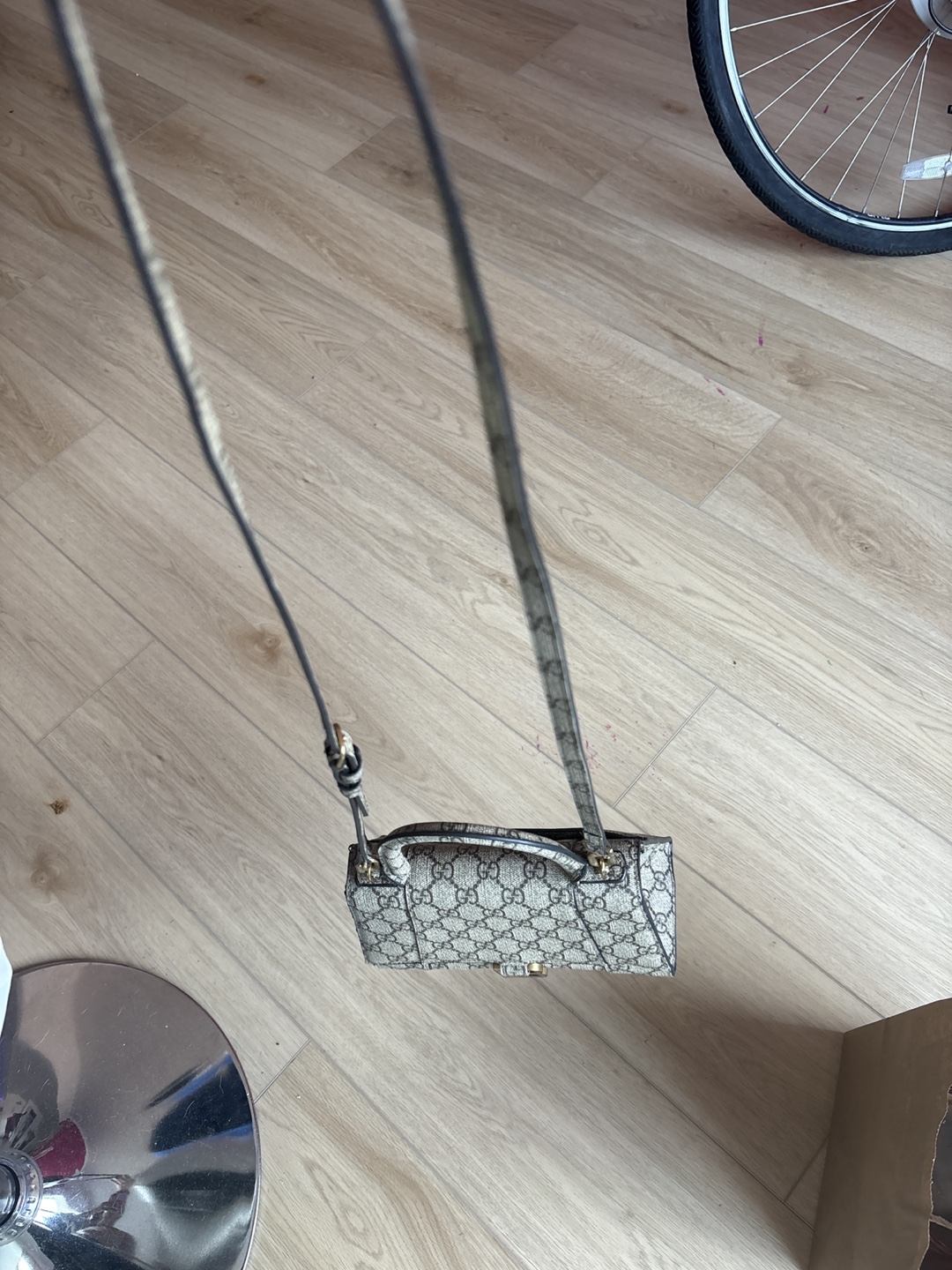 Gucci Balenciaga Hourglass Bag - photo 4