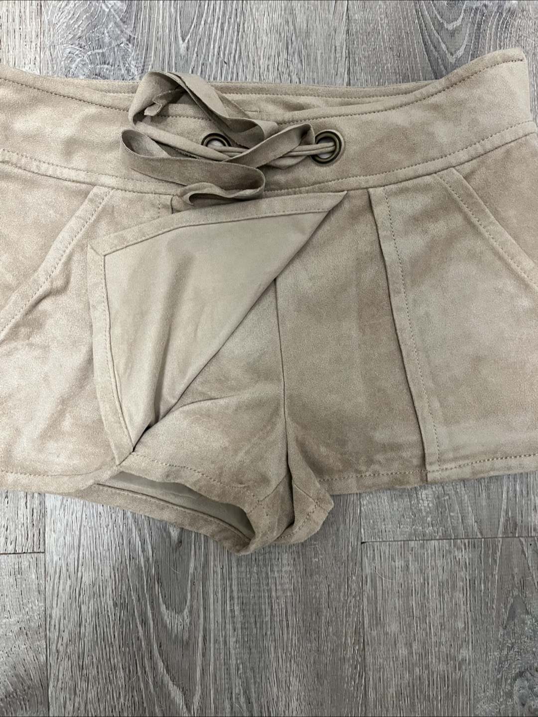 Guess Beige Suede Shorts - photo 3