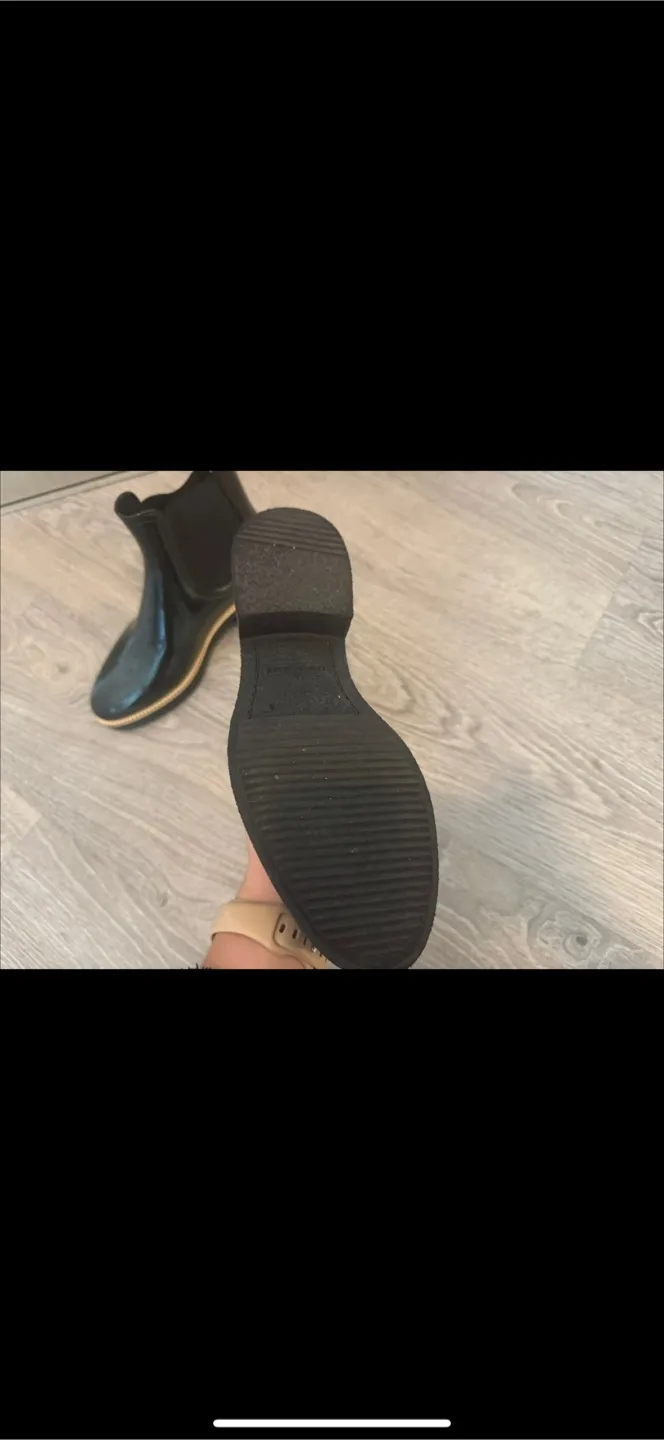 Lemon Jelly Black Chelsea Boots - Size 37 image indicator(2)