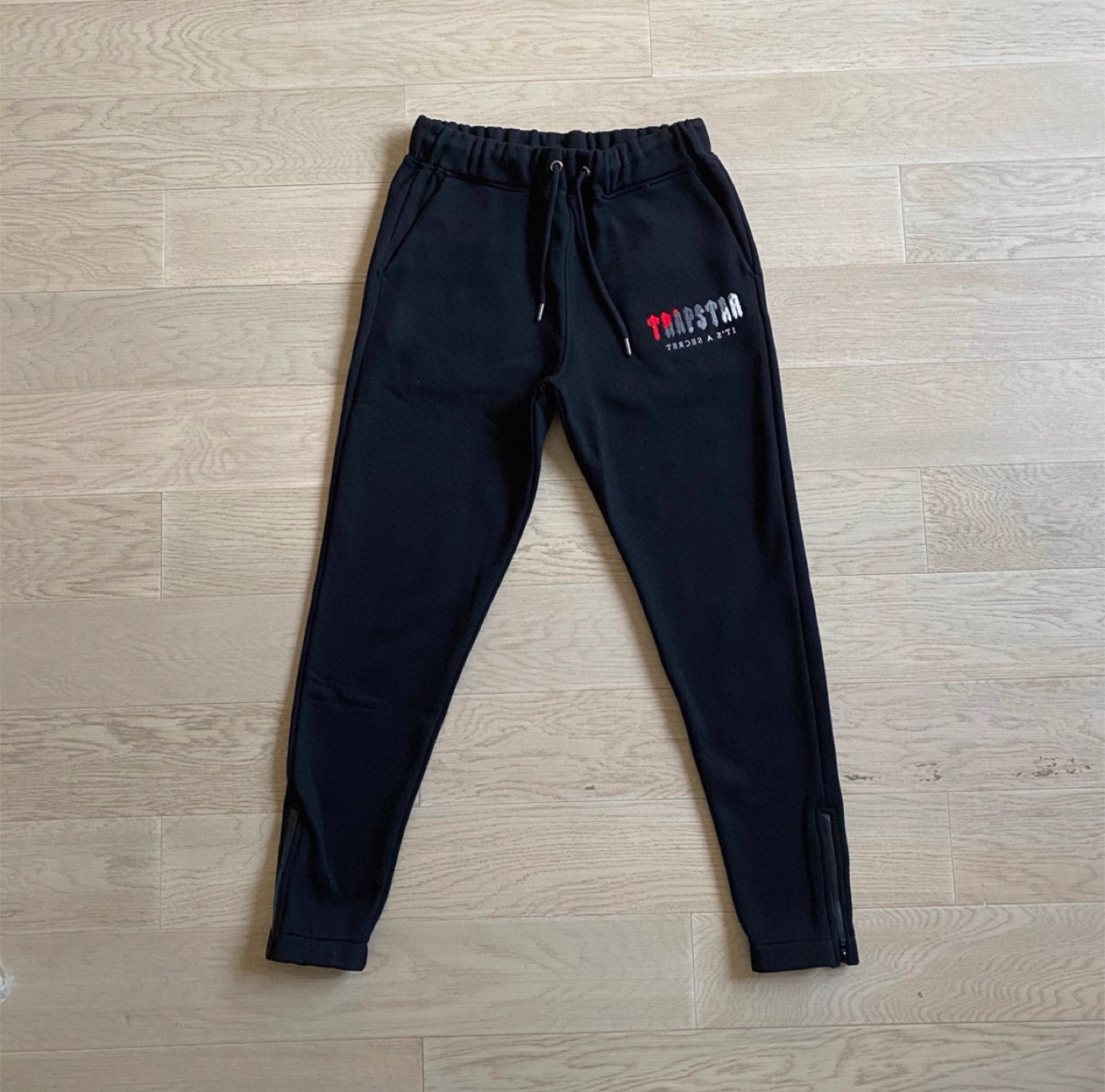 Trapstar Black Hoodie & Sweatpants Set - photo 2