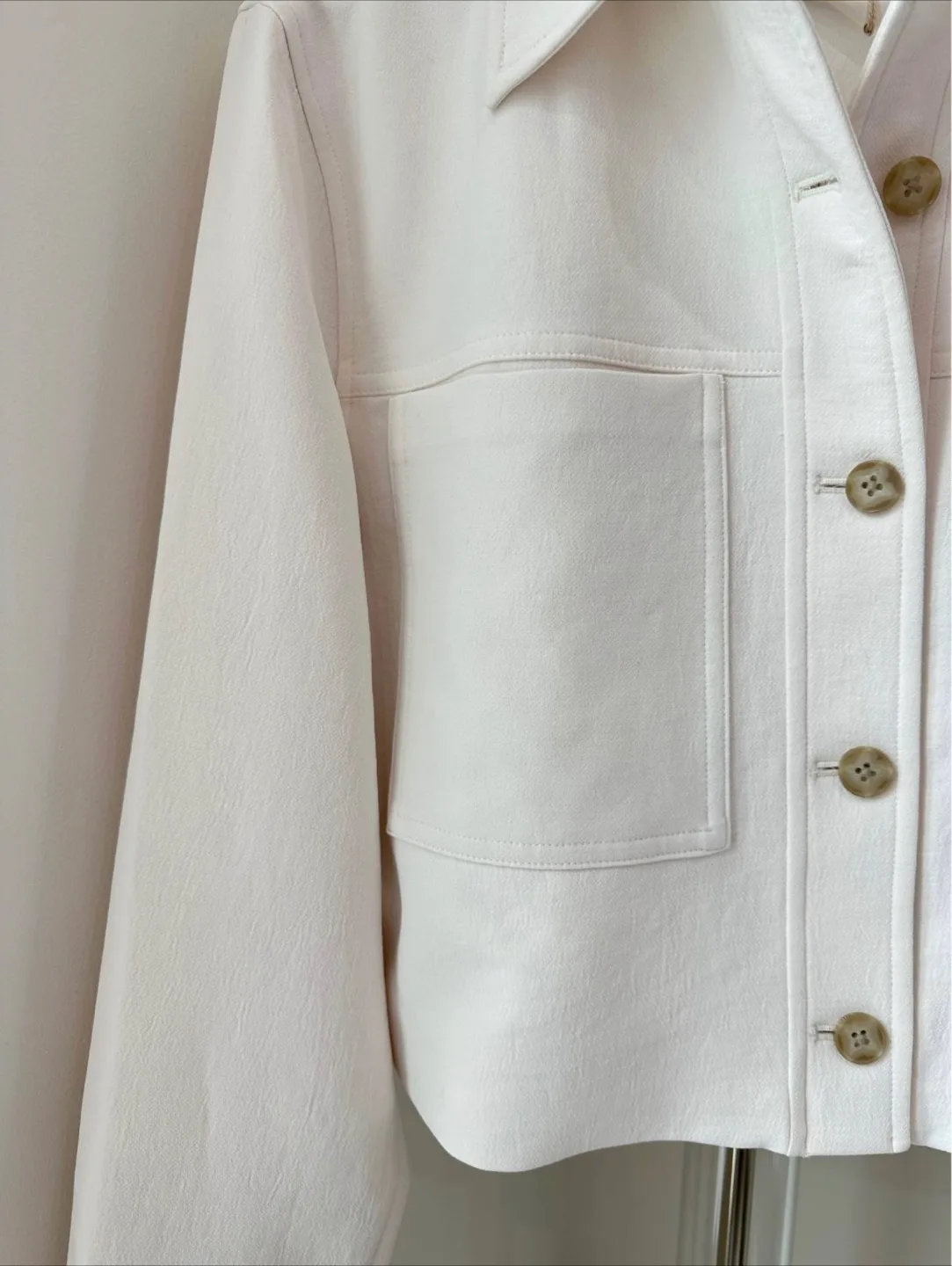 Aritzia Little Cropped Jacket Size L NWT image indicator(2)