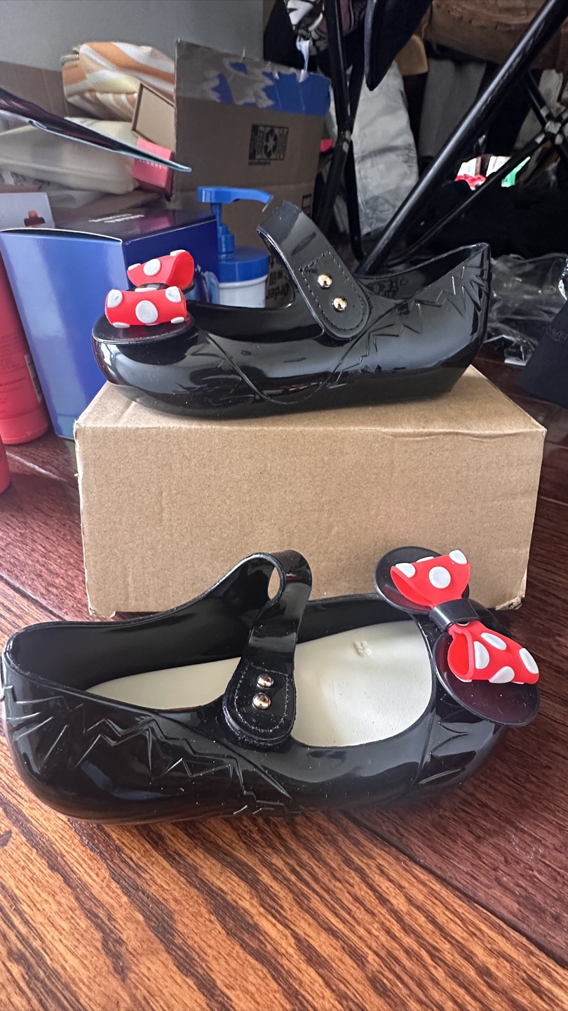 Minnie Mouse Shoes - Size 28 (Kids)