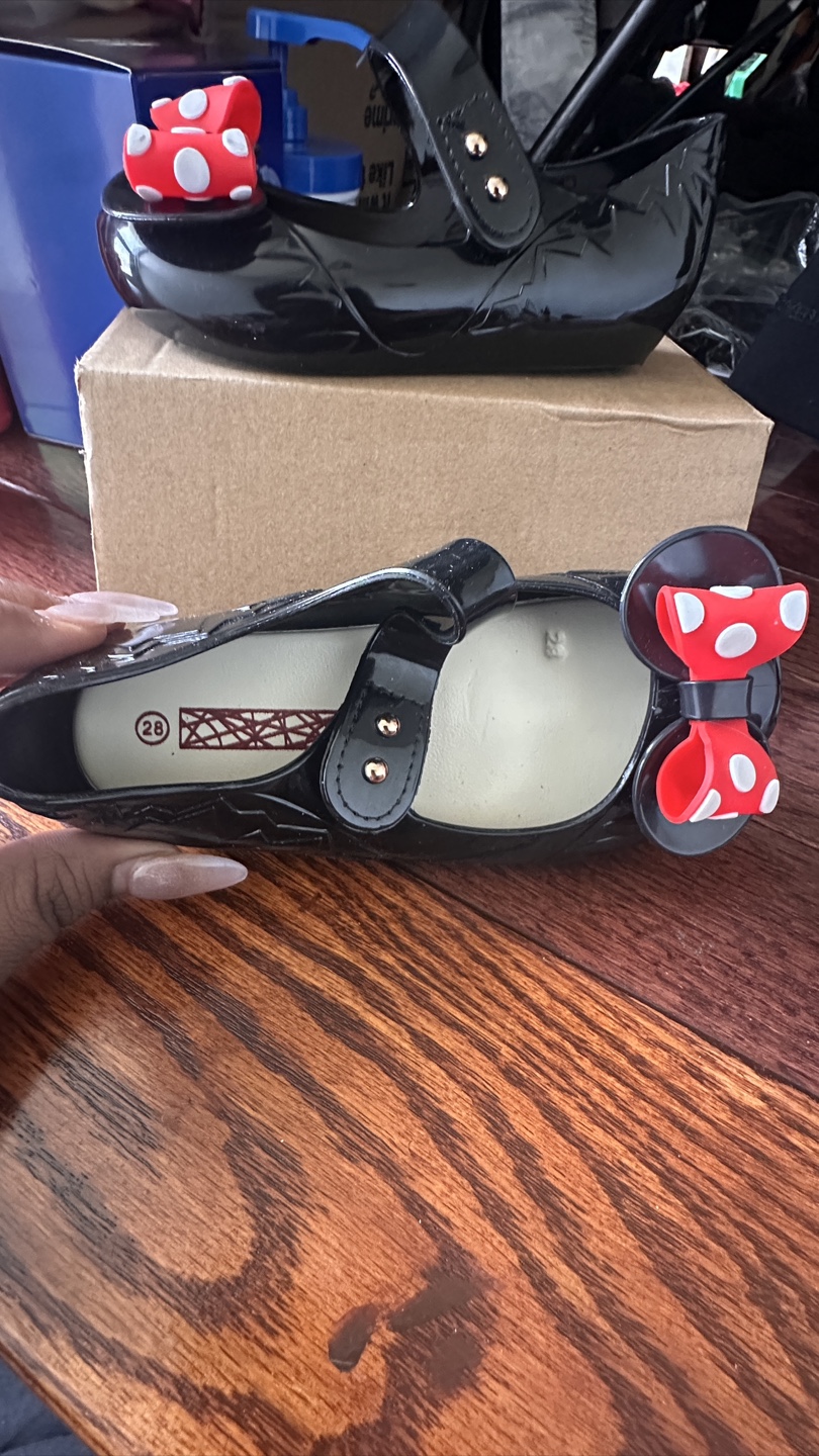 Minnie Mouse Shoes - Size 28 (Kids) - photo 2