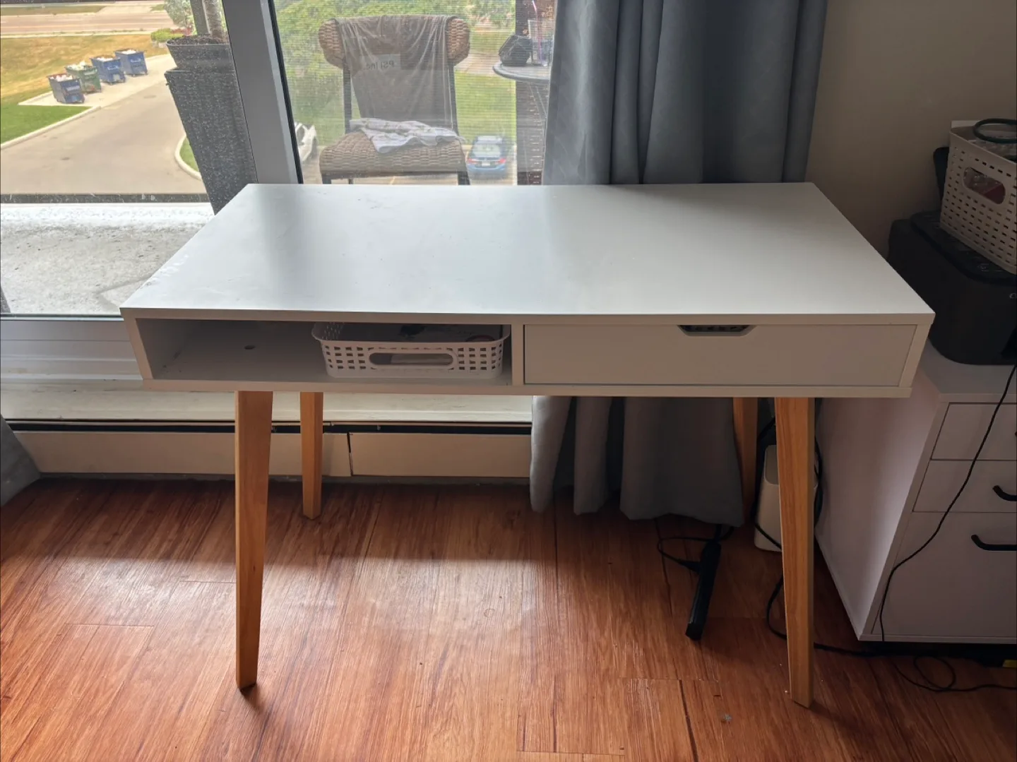 White Desk with Drawer thumbnail