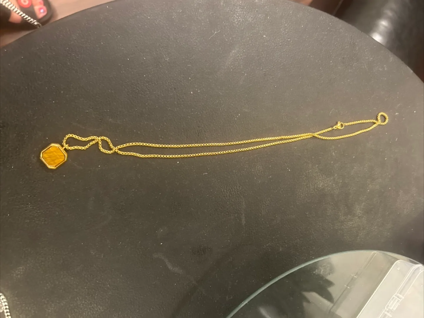 Assorted Pendants on Chains image indicator(4)