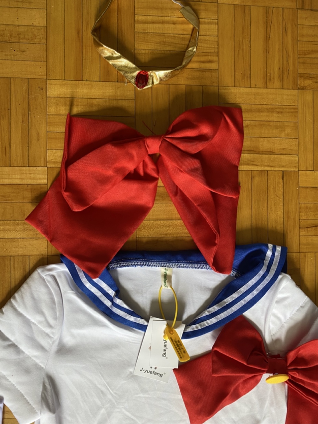 Sailor Moon Cosplay Costume - photo 2