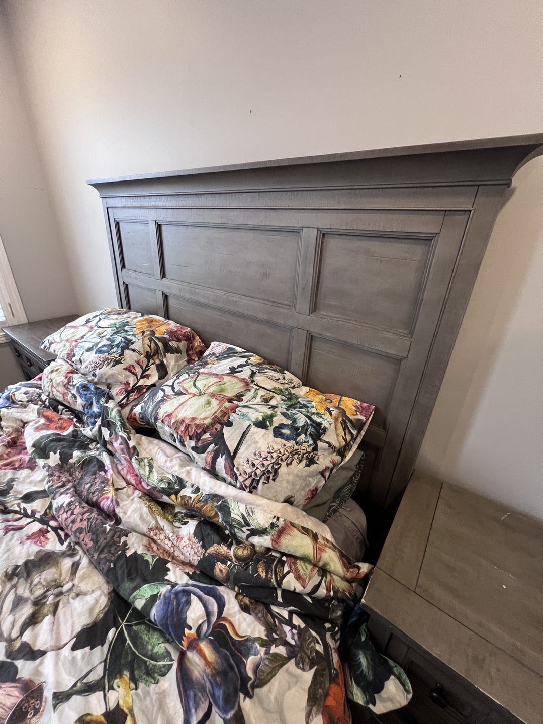 Bedroom Set - Bed Frame, Headboard, Nightstands - photo 3