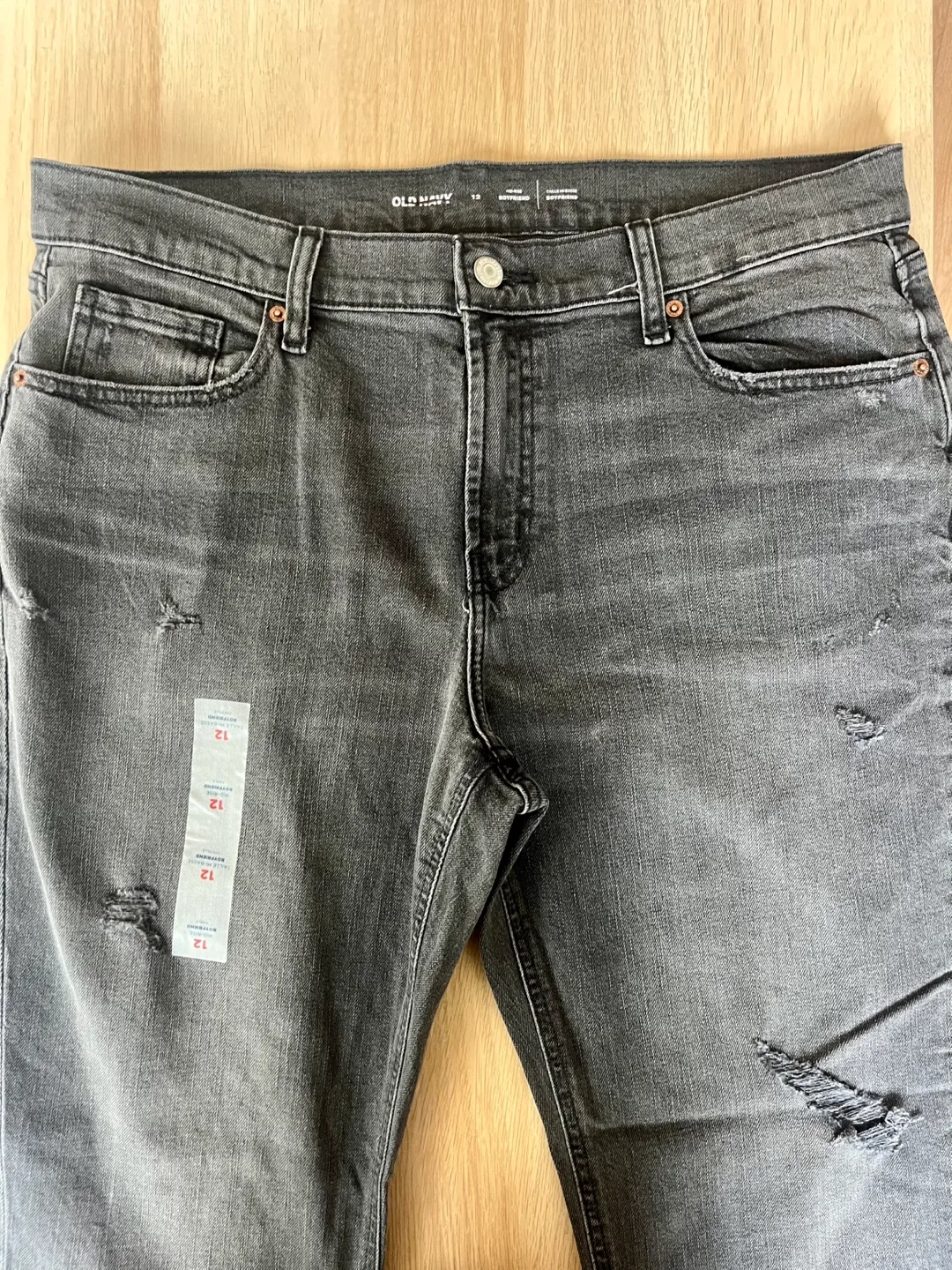 Old Navy Mid-Rise Boyfriend Ankle Jeans - Size 12 thumbnail