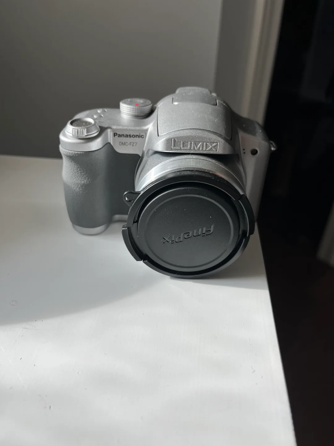 Panasonic Lumix DMC-FZ7 Digital Camera - Silver image indicator(4)