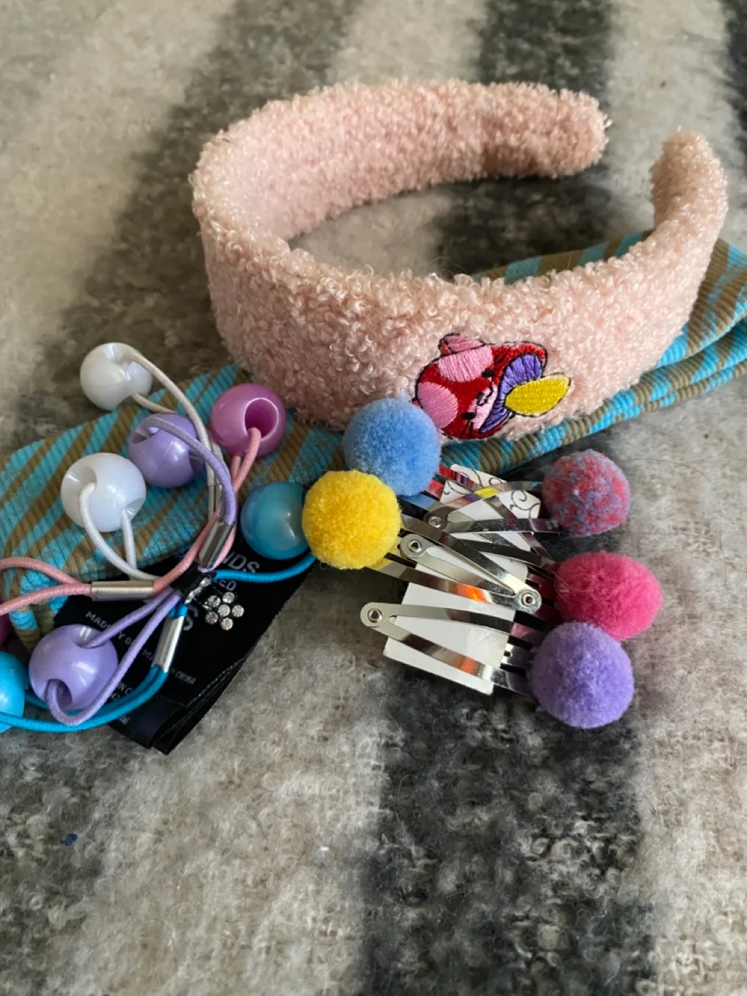 Afends Recycled Headband & Hair Accessories OS image indicator(2)