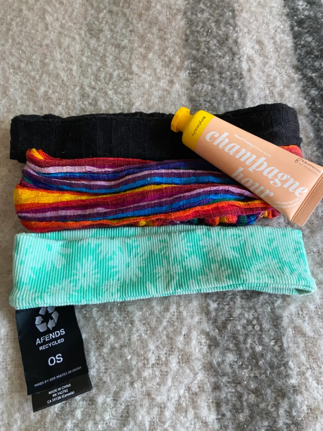 Headbands & AG Champagne Hour Hand Cream image indicator(3)