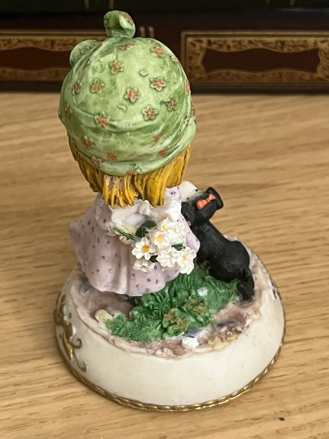 Collectible Figurine: Girl with Dog image indicator(6)