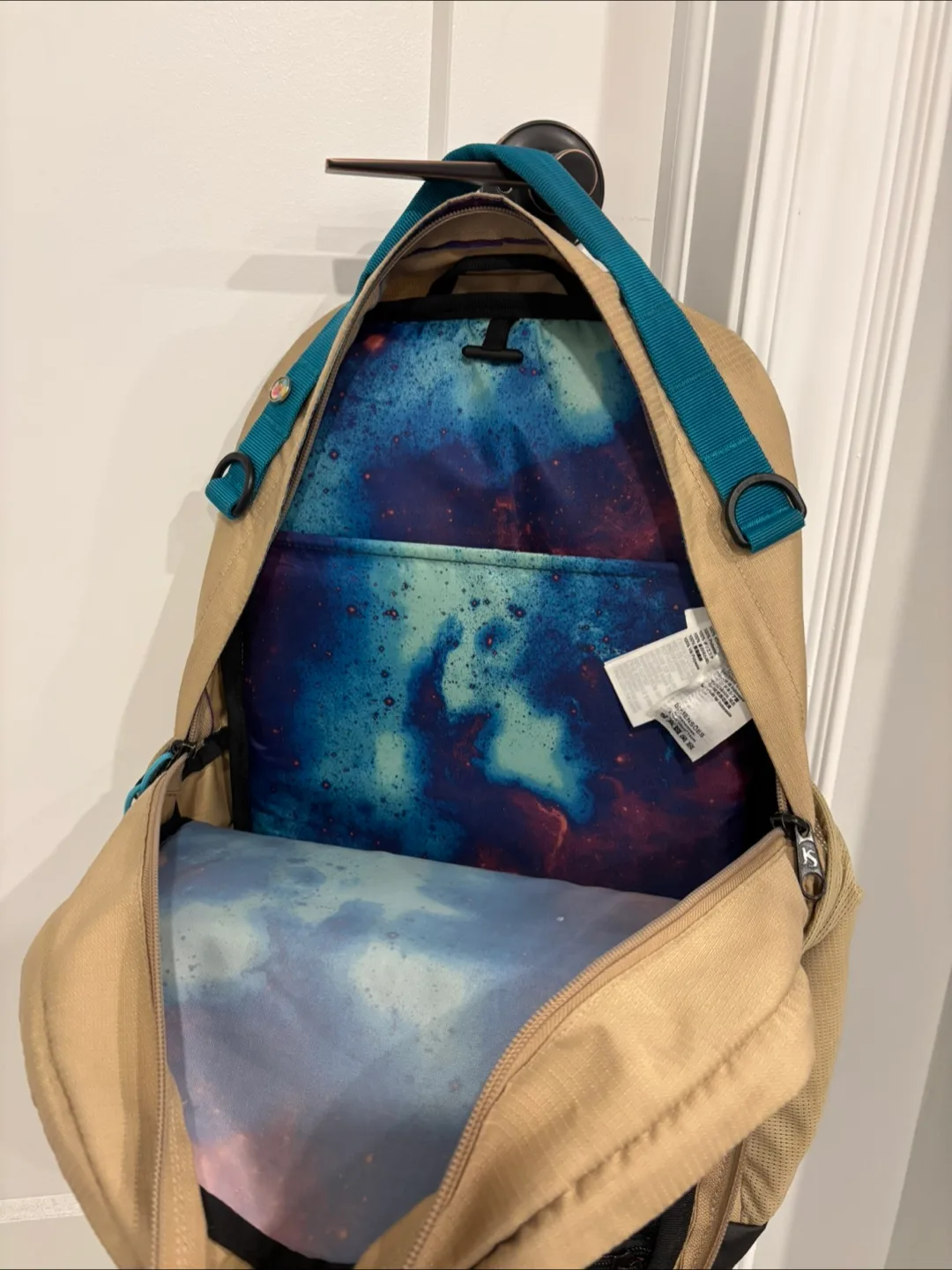 JanSport Backpack 30L laptop sleeve image indicator(4)