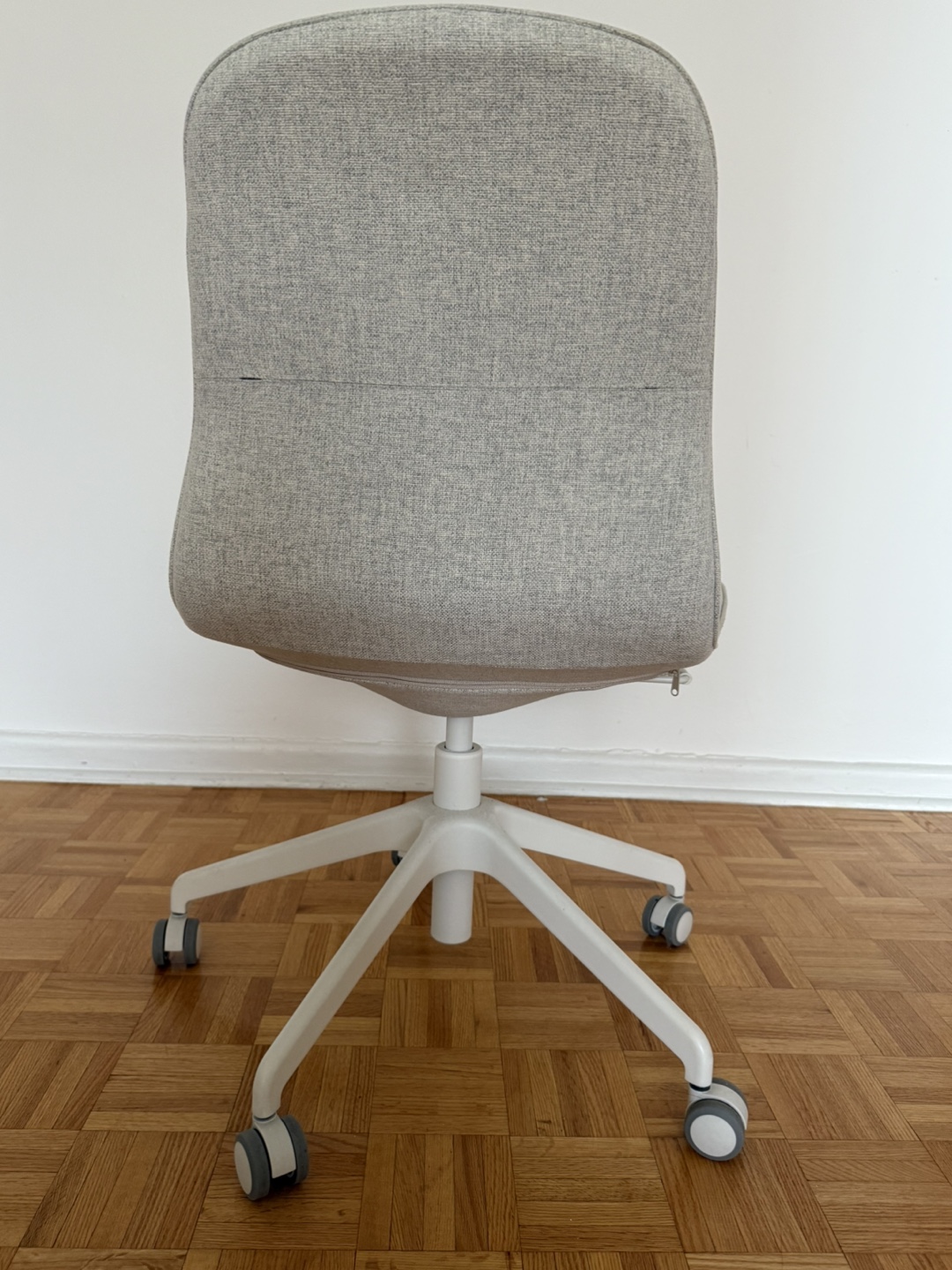 Light Grey Office Chair - photo 3