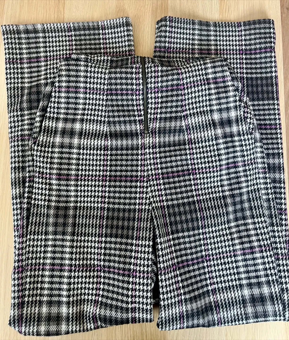 Hollister Plaid Super Cute Overalls - Size XS image indicator(4)