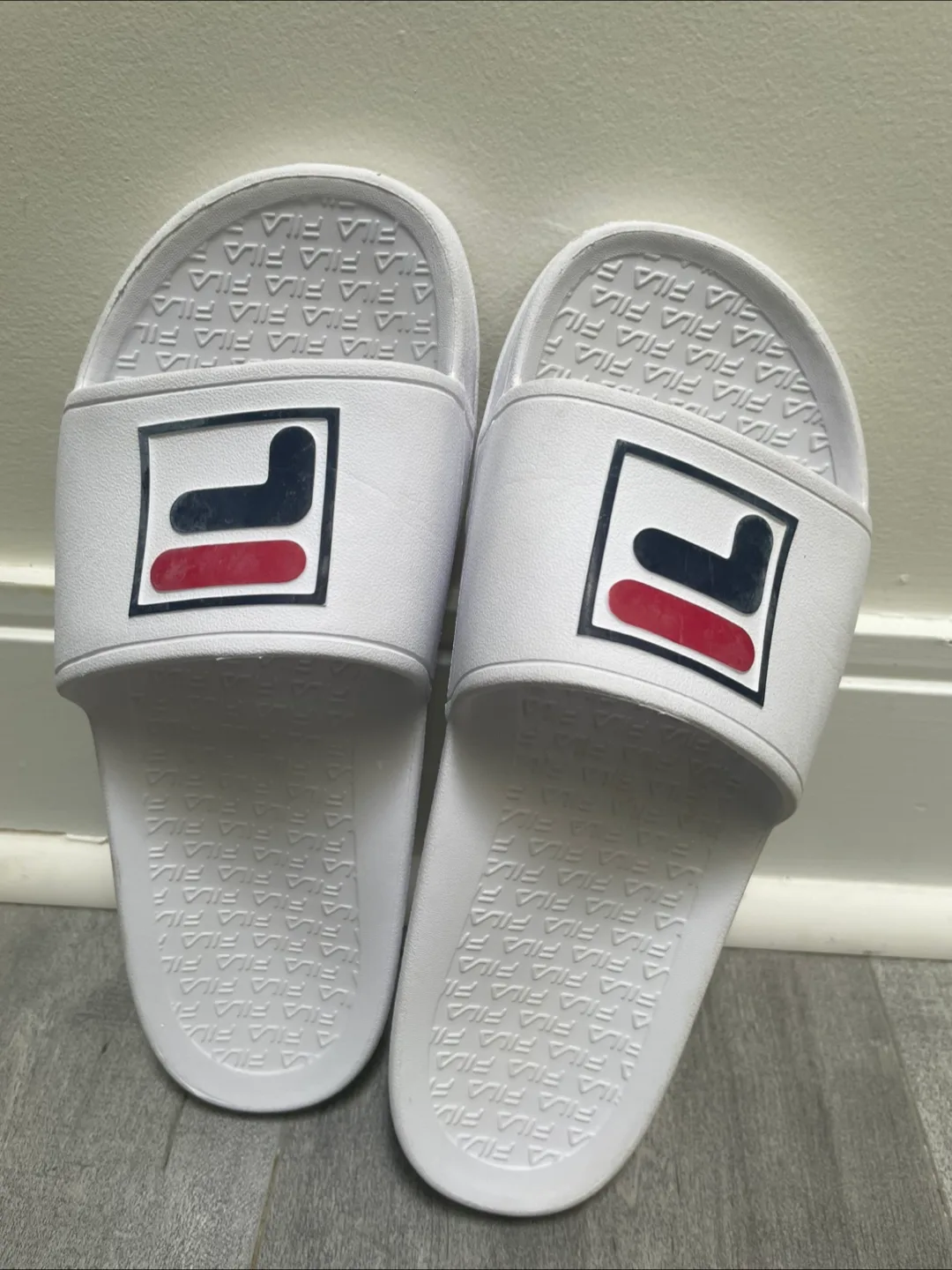 Fila White Slides thumbnail
