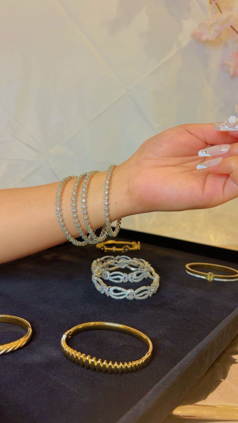 Silver bangles - photo 2