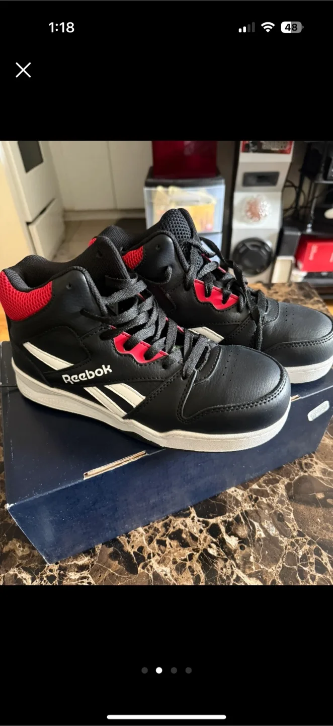 Reebok BB4500 safety shoes Work High Top Sneaker - Size 4.5W image indicator(2)