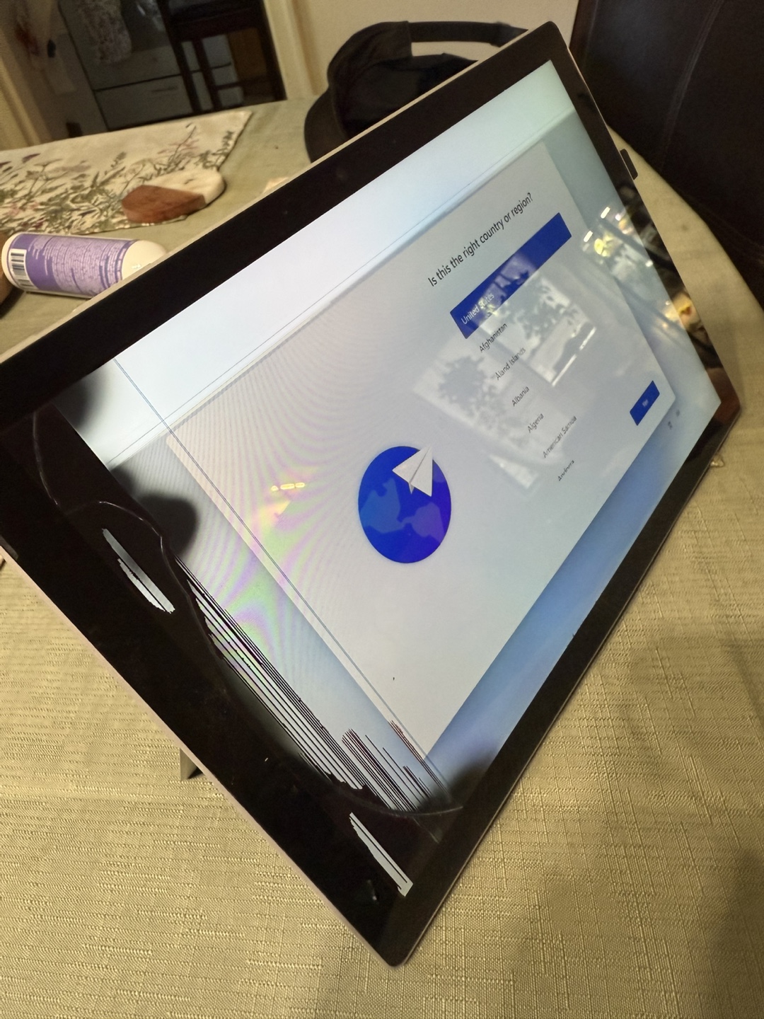 Cracked screen  Microsoft Surface Pro 7 tablet laptop