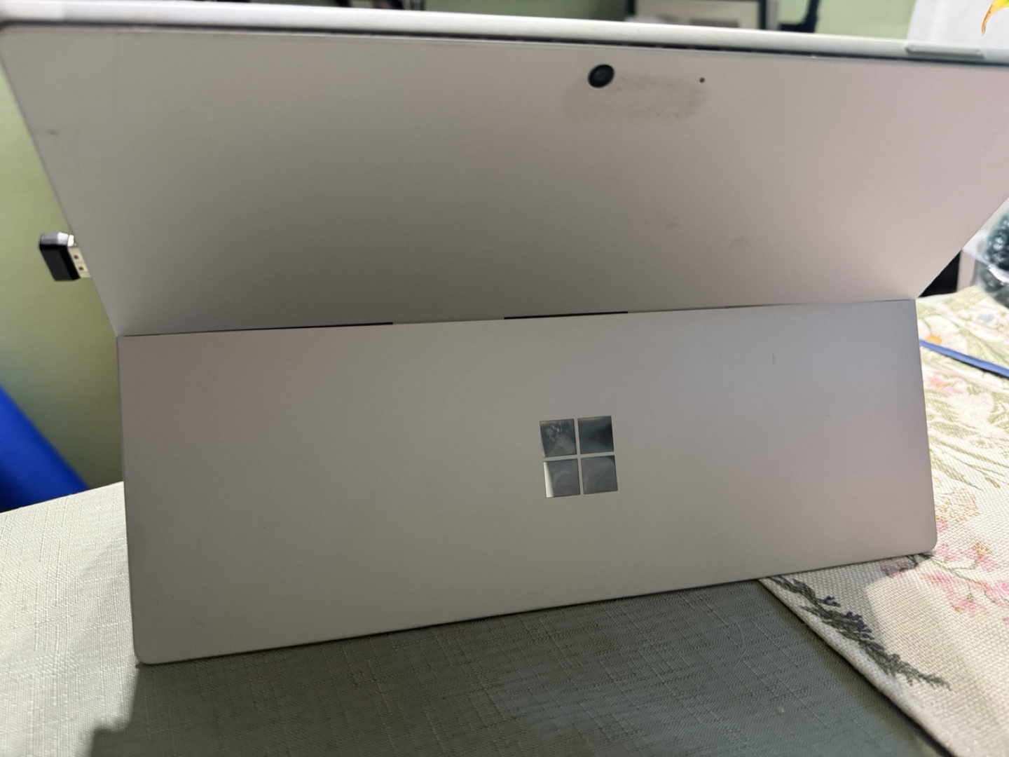 Cracked screen  Microsoft Surface Pro 7 tablet laptop - photo 5