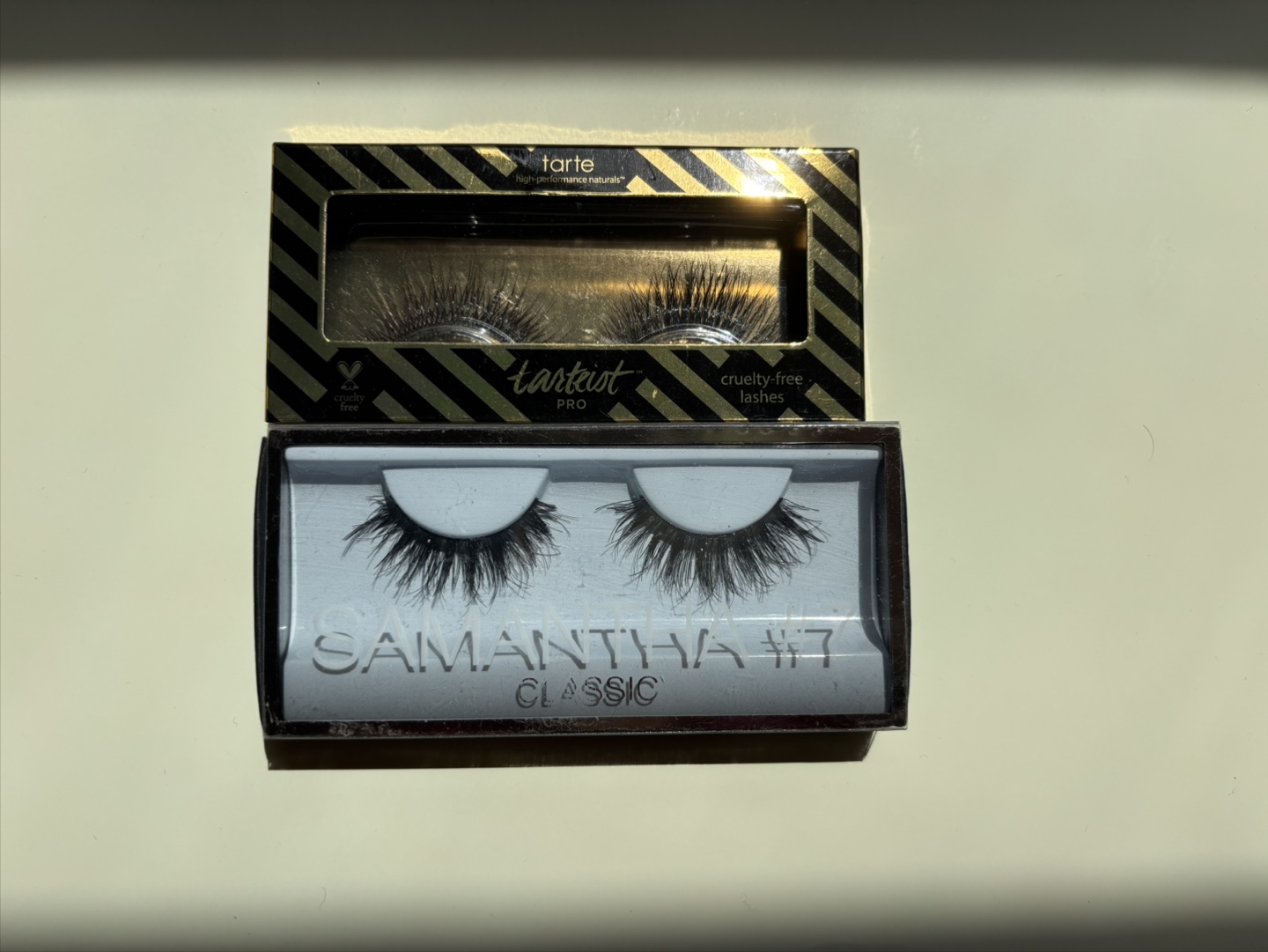 Tarte - HUDA Beauty - 2 sets of false lashes