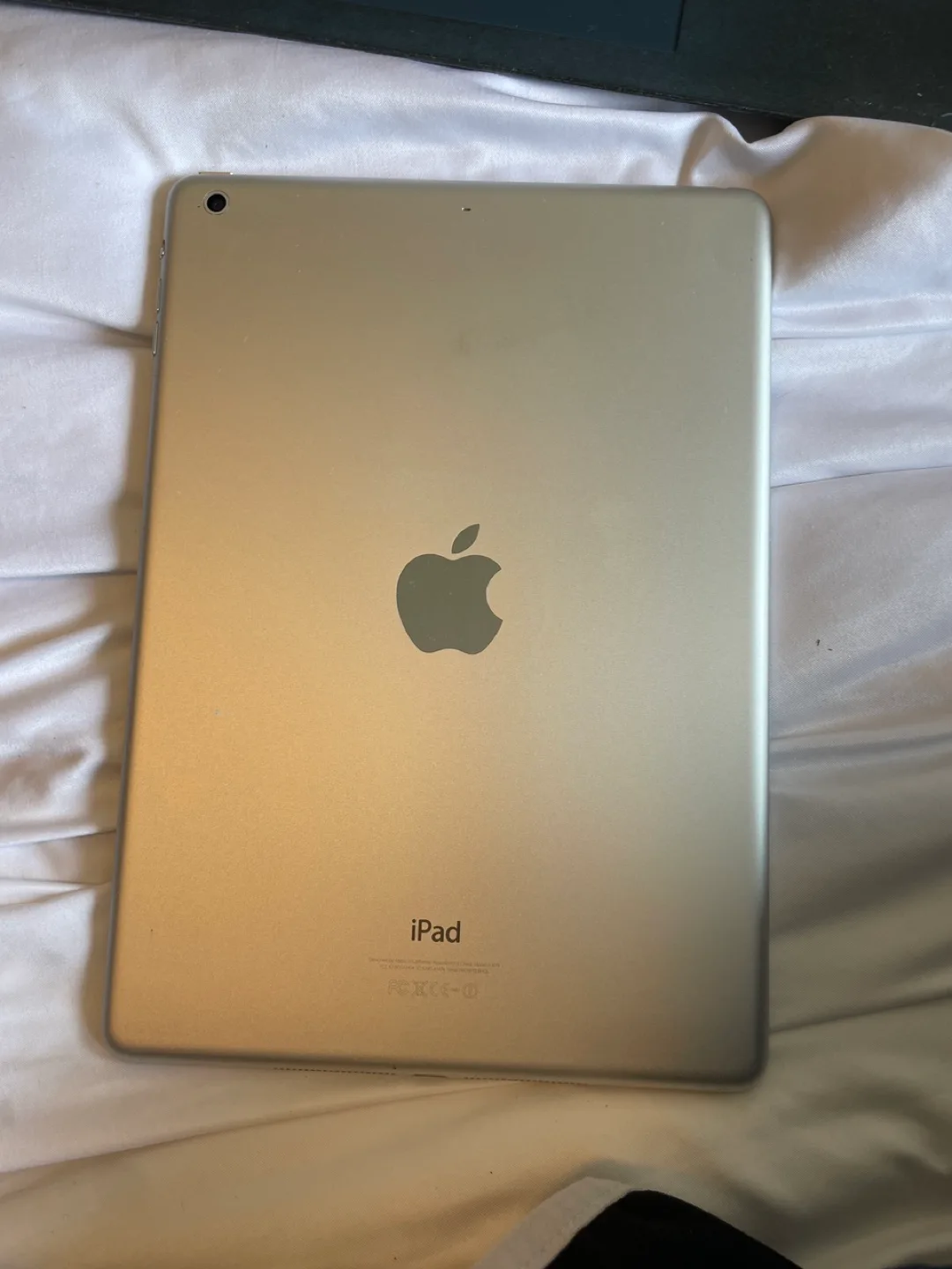 Apple iPad A1474 - Mint Condition image indicator(2)